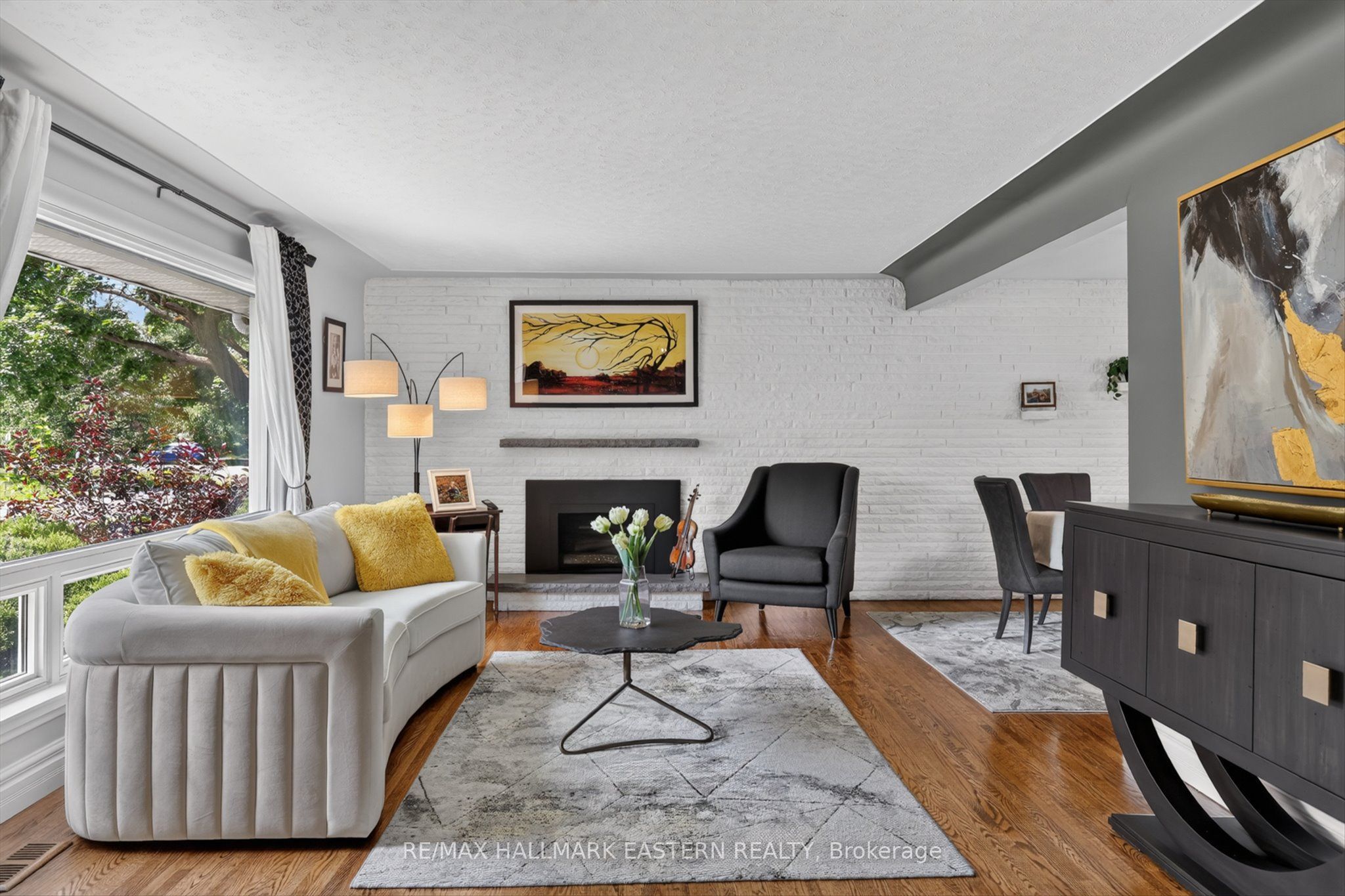 894 Kawartha Drive Property Photo 4