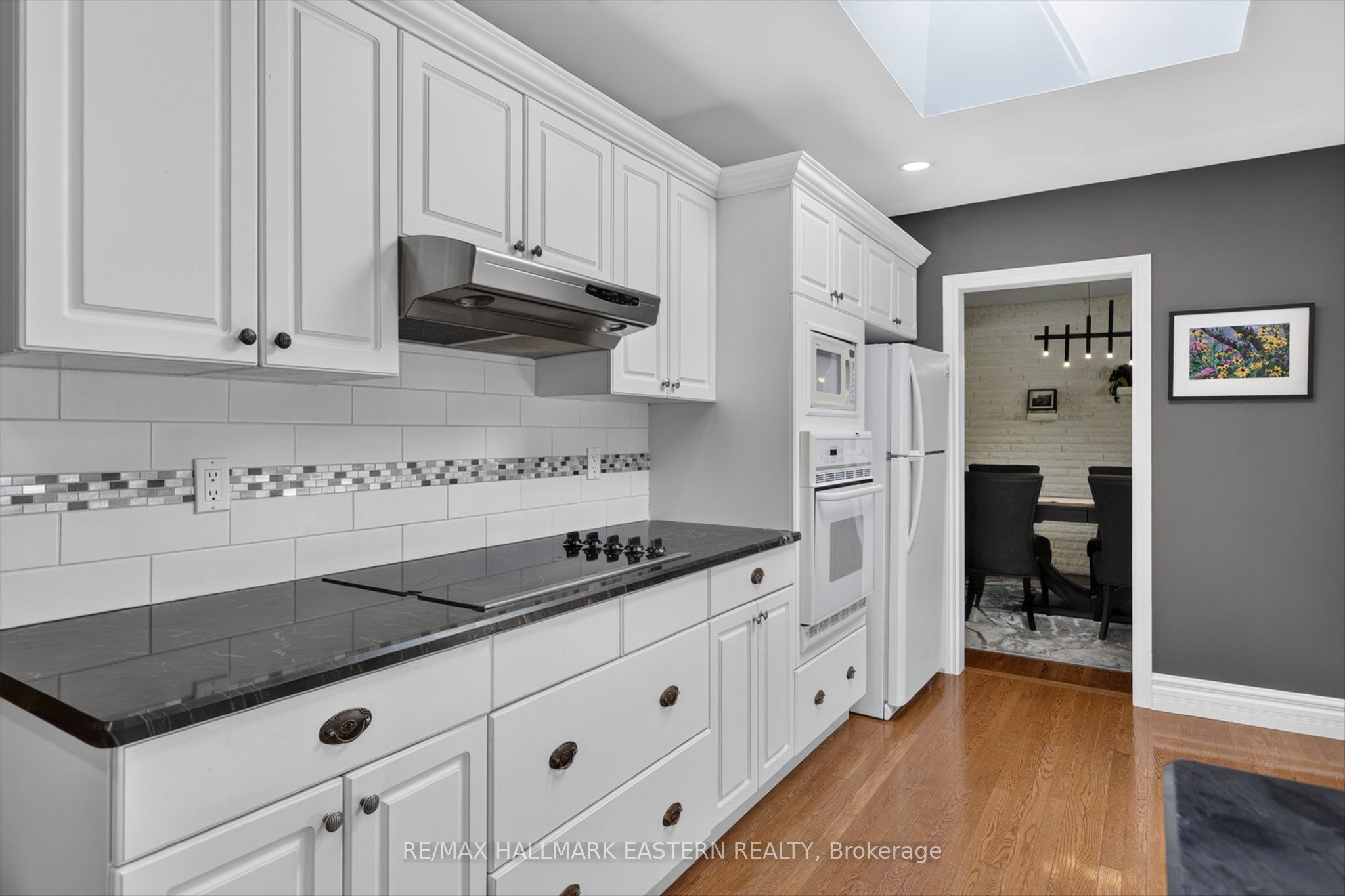 894 Kawartha Drive Property Photo 12