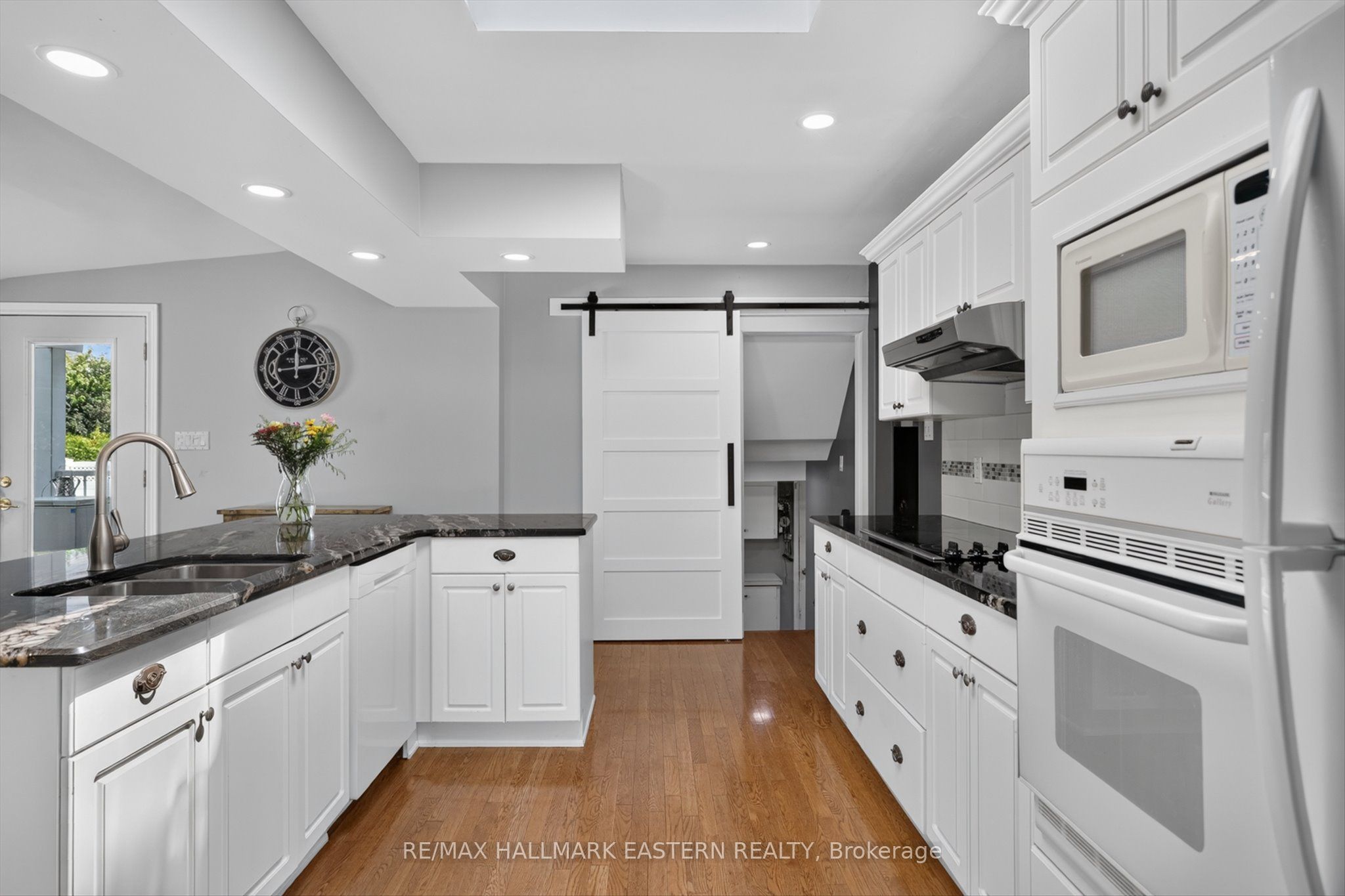 894 Kawartha Drive Property Photo 13