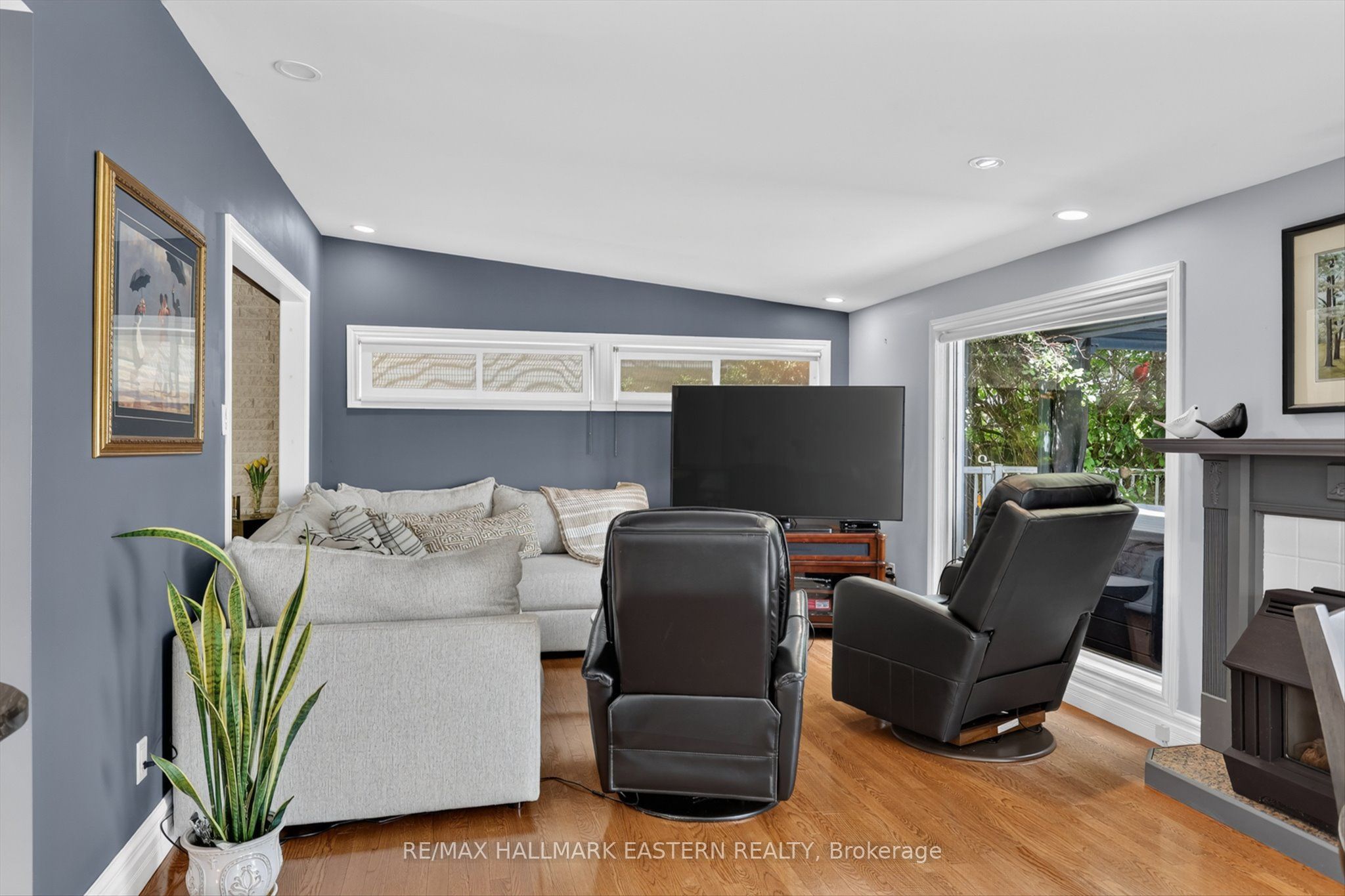 894 Kawartha Drive Property Photo 17