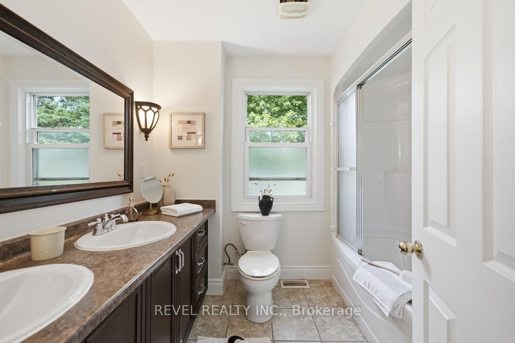 16 Carrington Court Property Photo 10