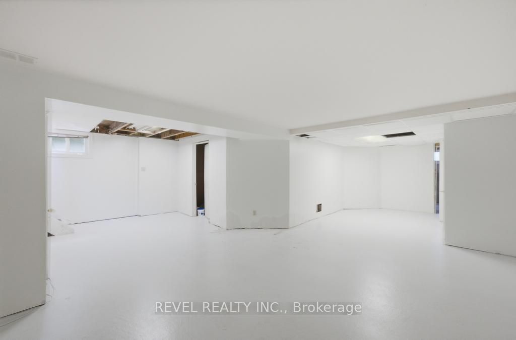 16 Carrington Court Property Photo 21