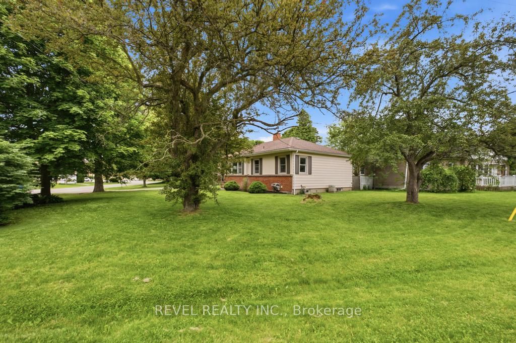 16 Carrington Court Property Photo 28