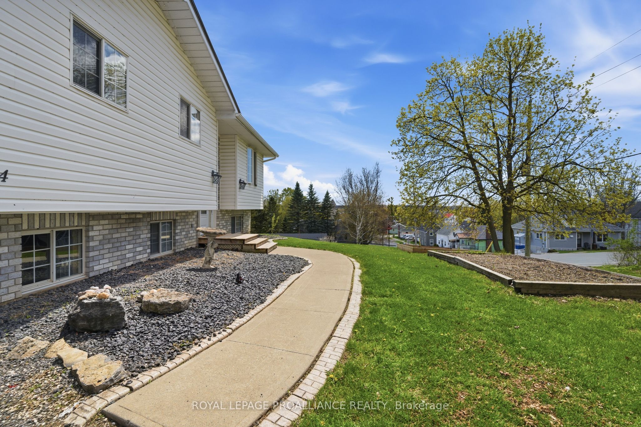 144 Centre Street Property Photo 7