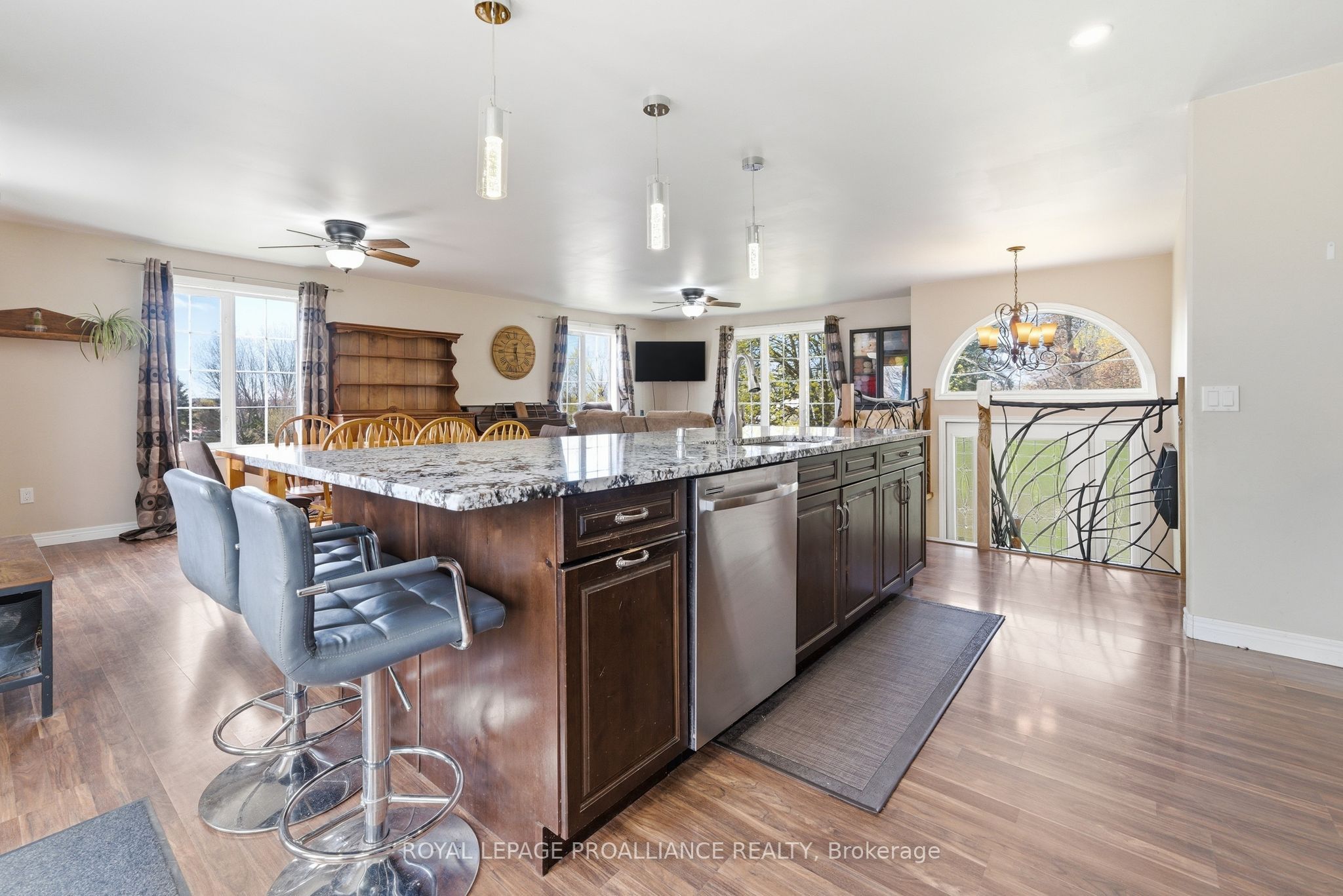 144 Centre Street Property Photo 14