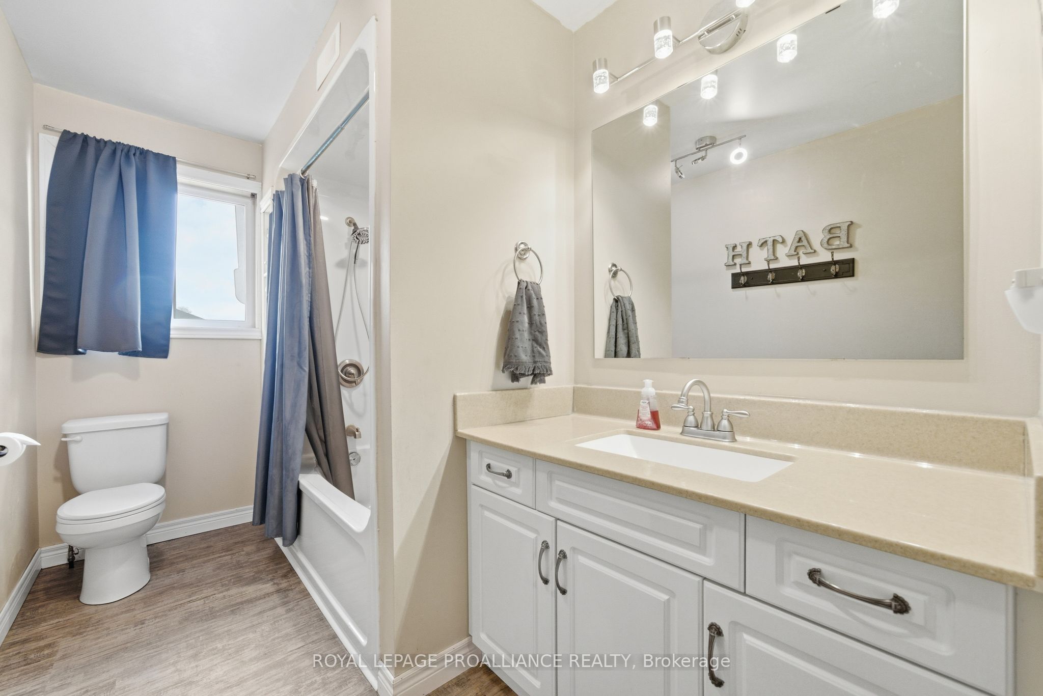 144 Centre Street Property Photo 21