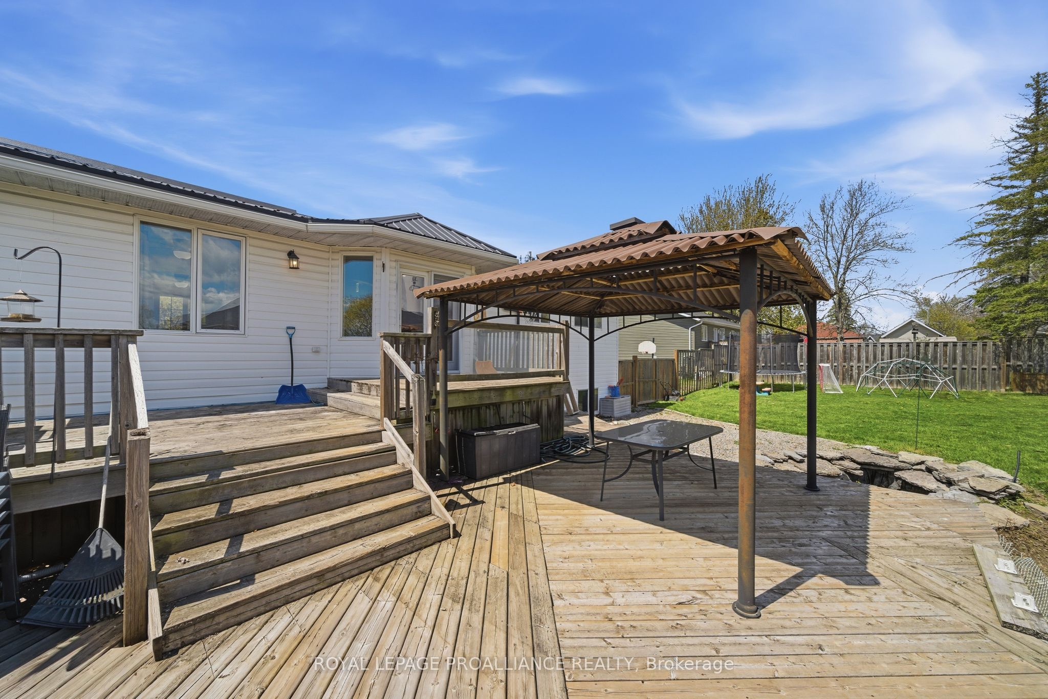 144 Centre Street Property Photo 40