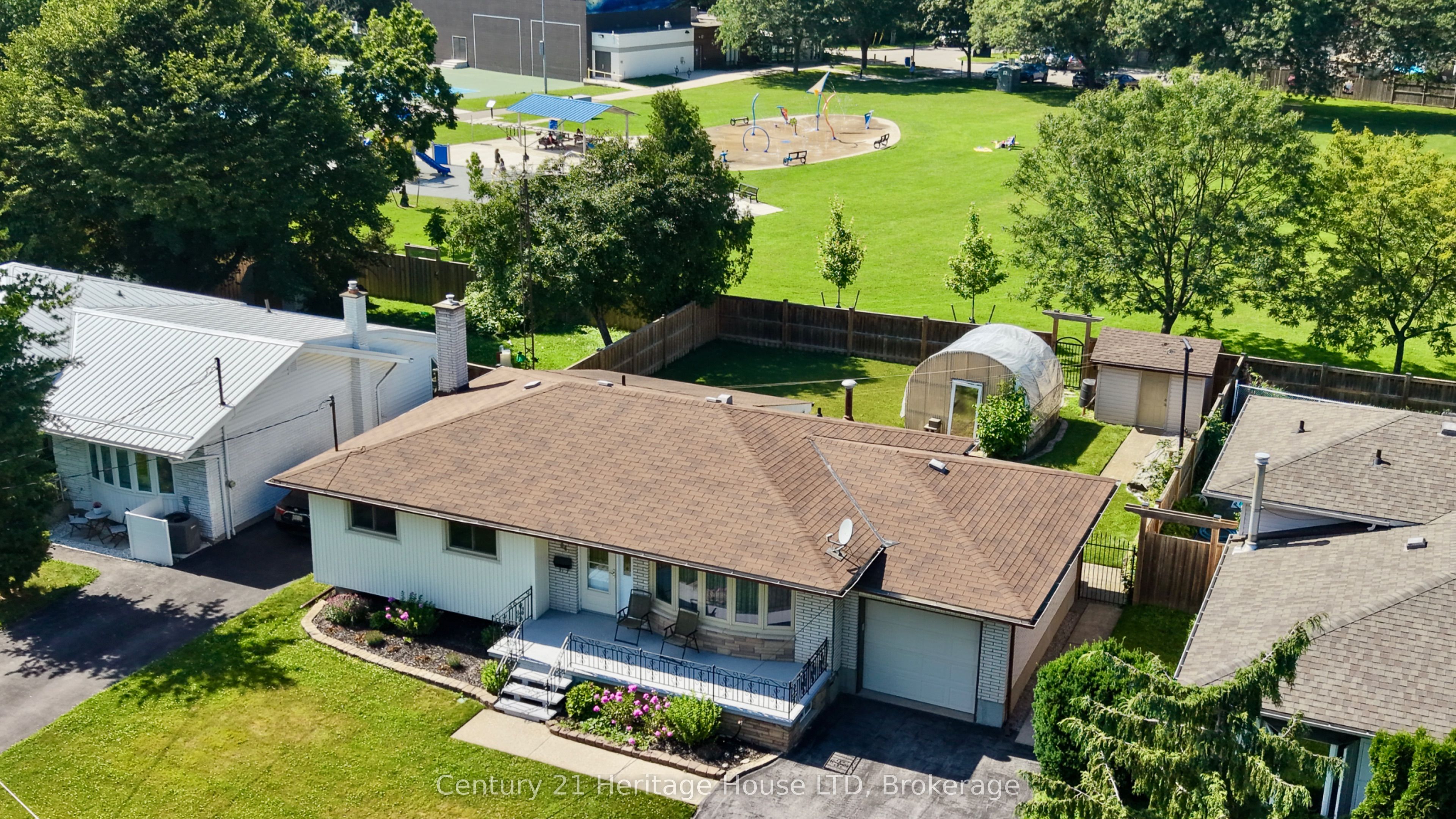 64 Croydon Drive Property Photo 6