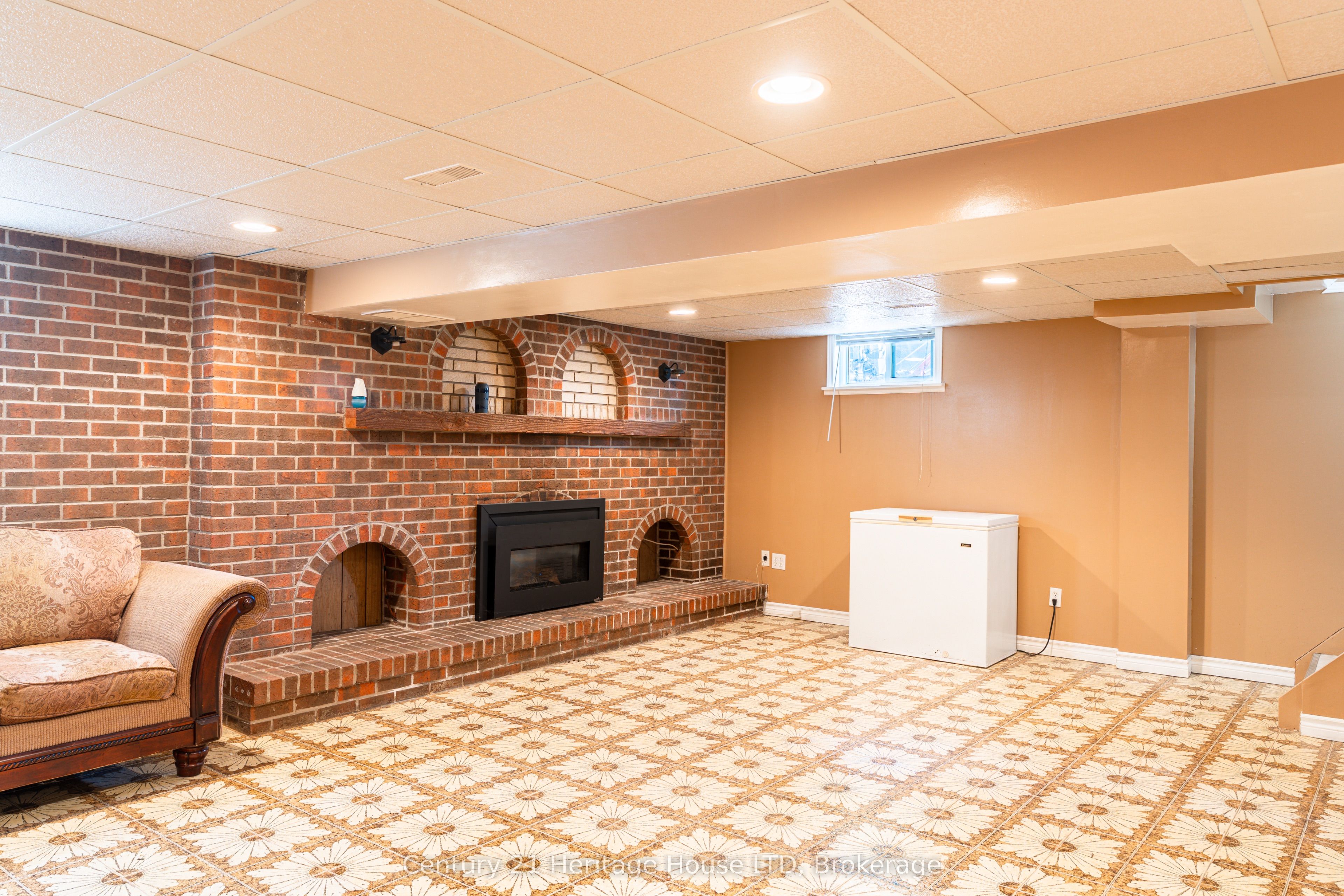 64 Croydon Drive Property Photo 22