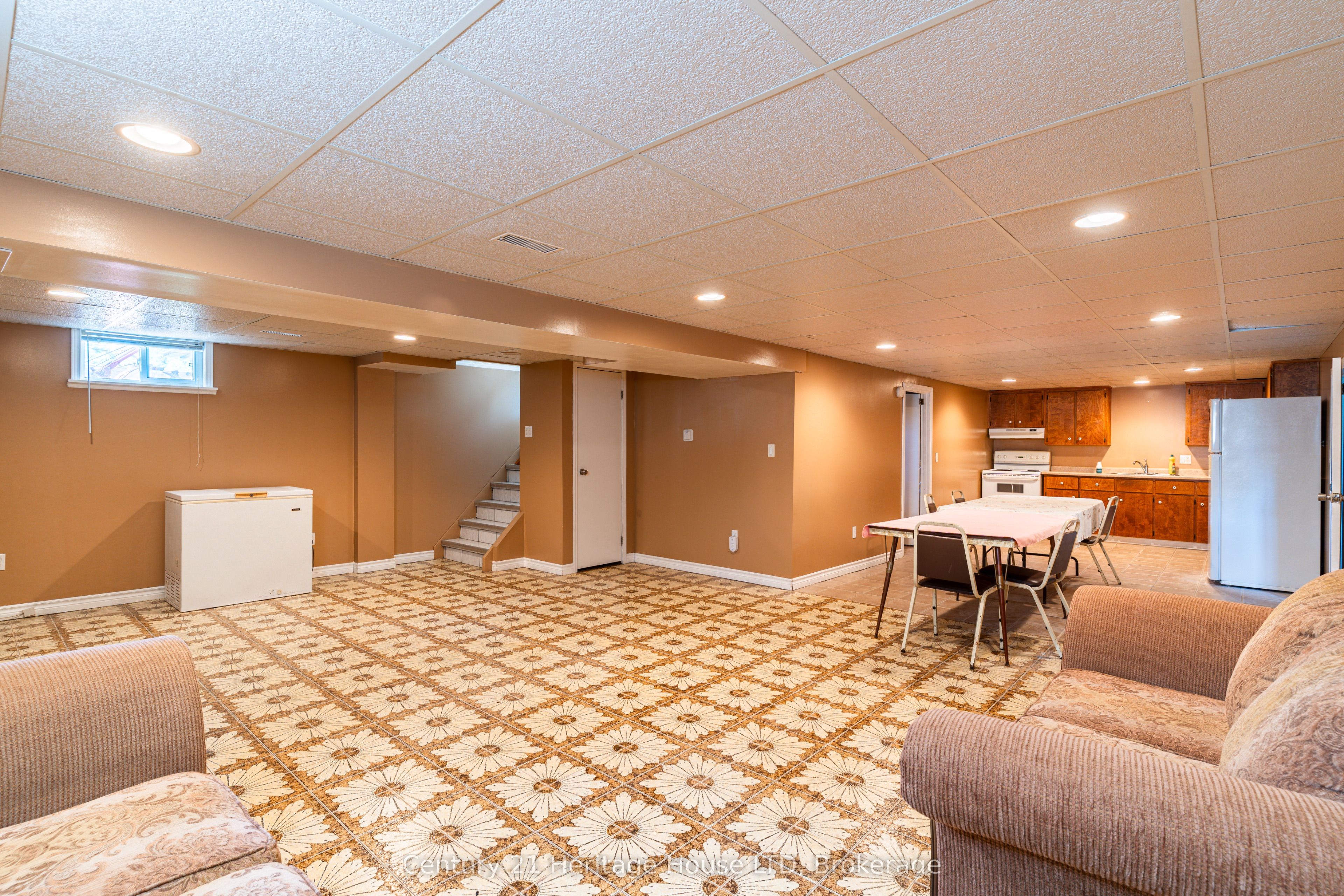 64 Croydon Drive Property Photo 24