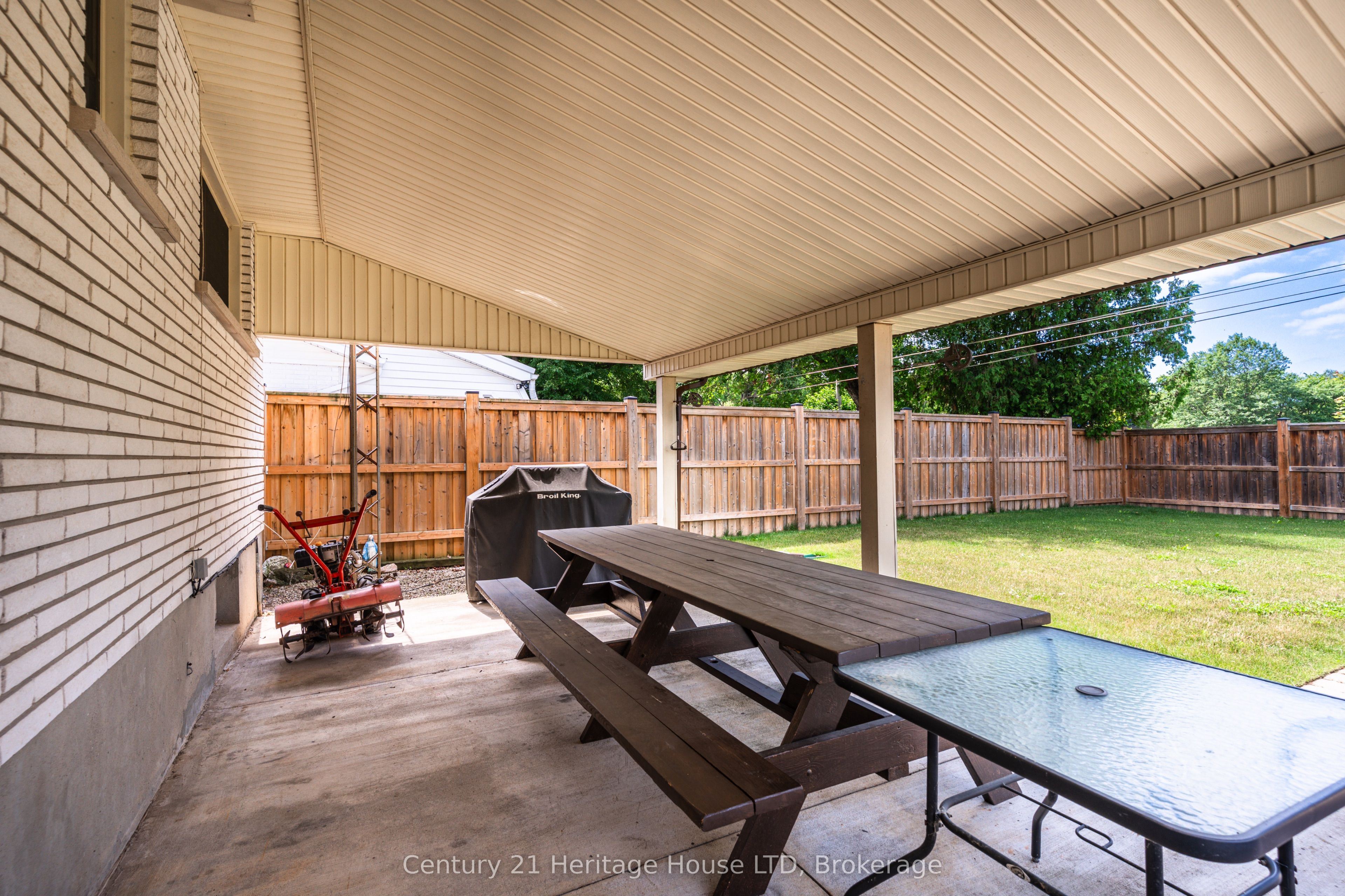 64 Croydon Drive Property Photo 30