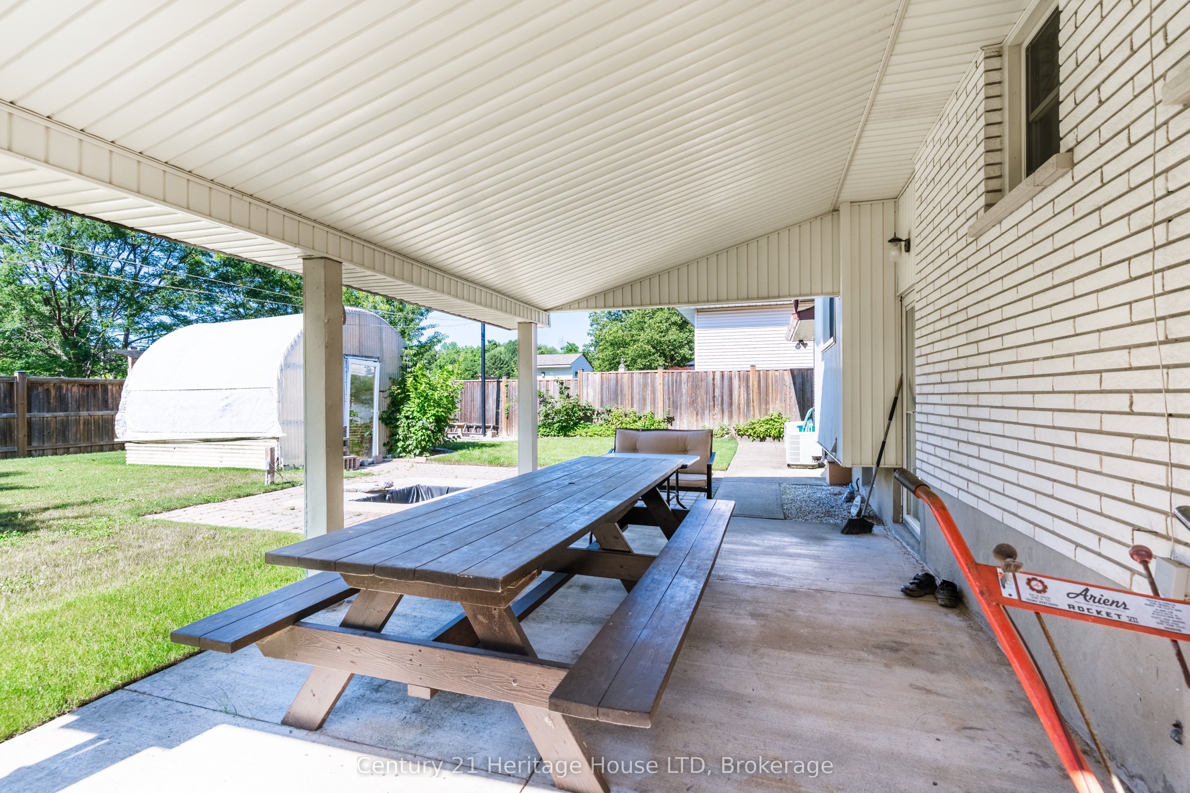 64 Croydon Drive Property Photo 31