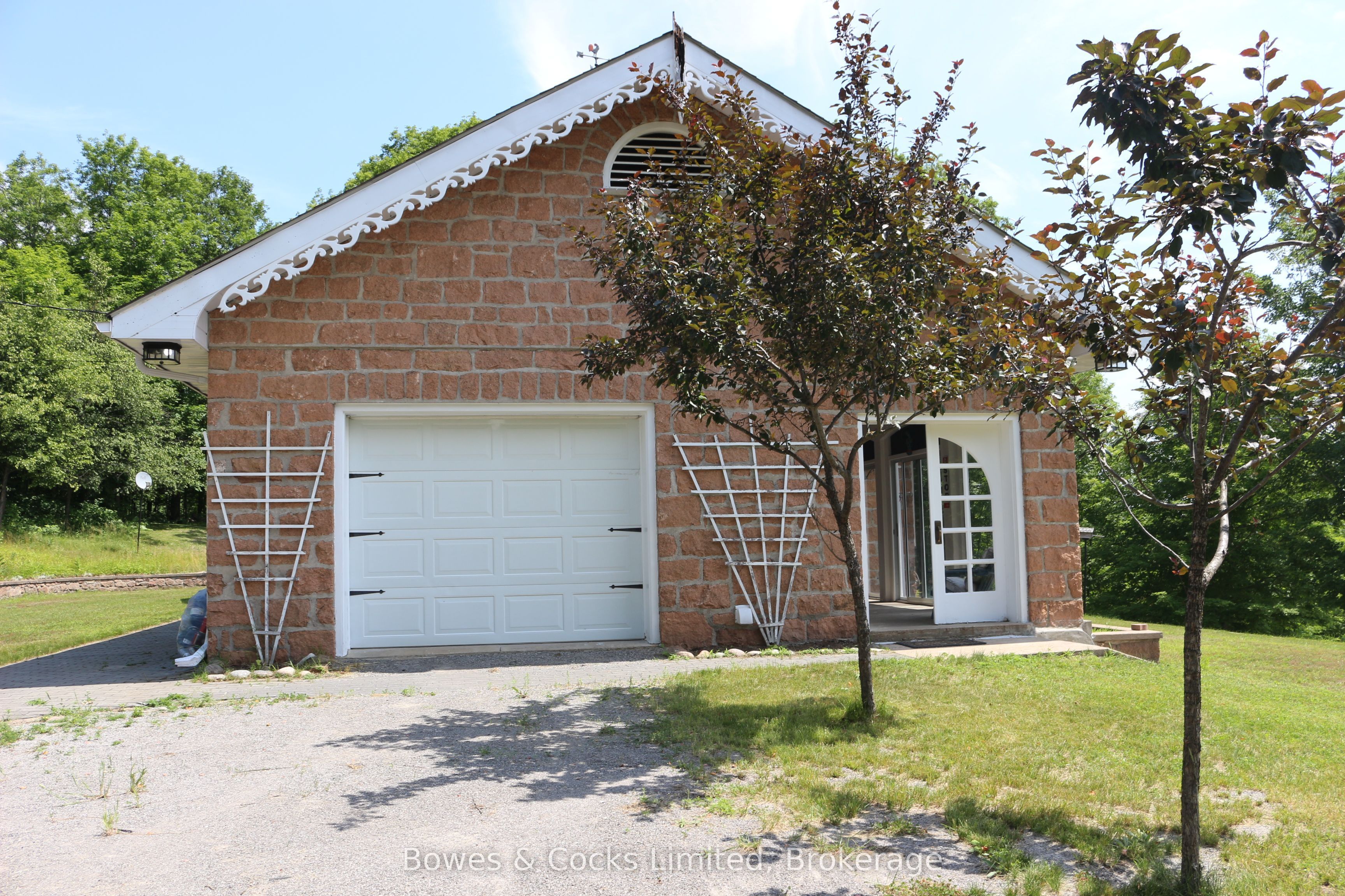 4741 Lower Faraday Road Property Photo 2