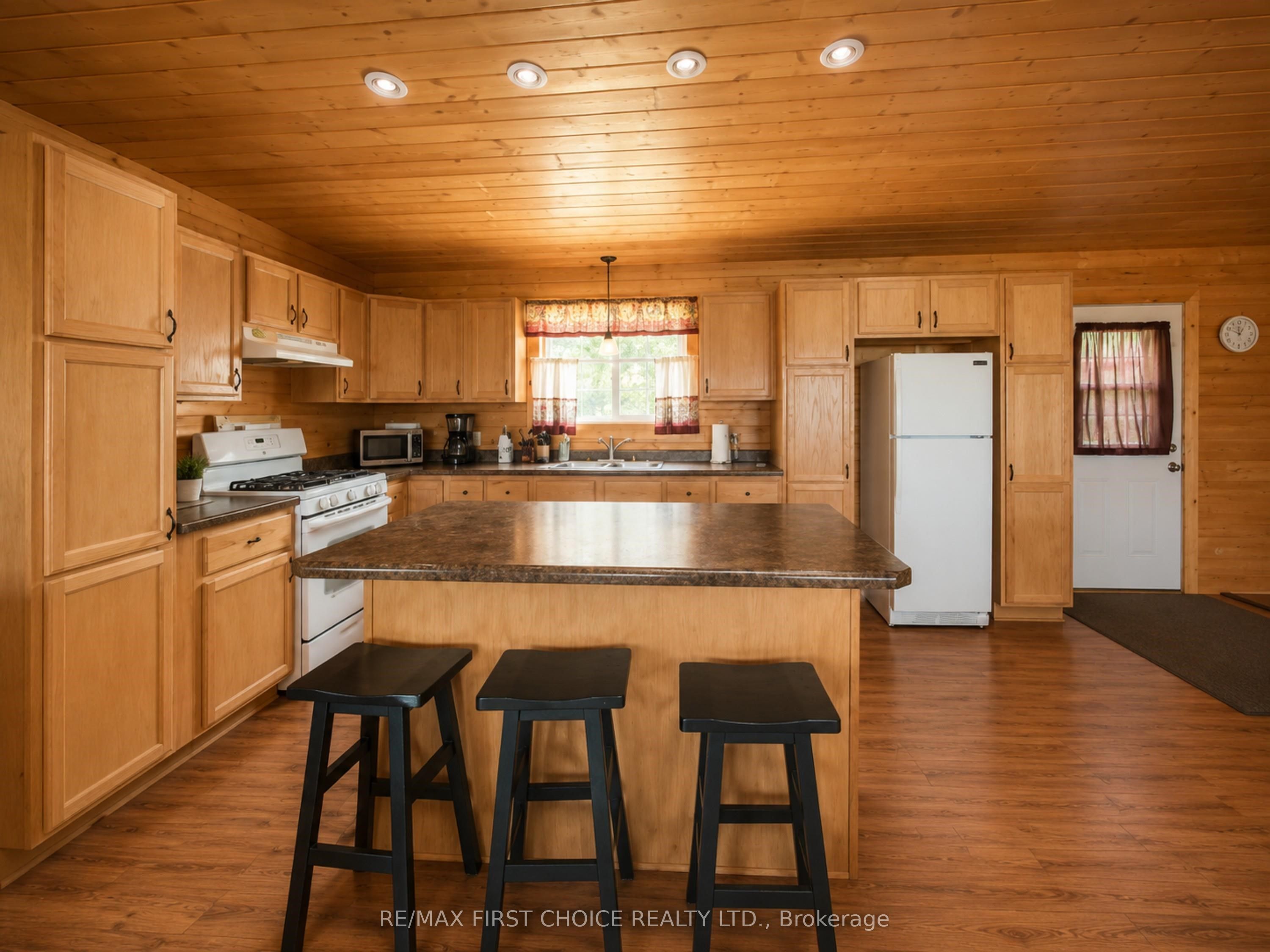 D742 Dam Road Property Photo 7