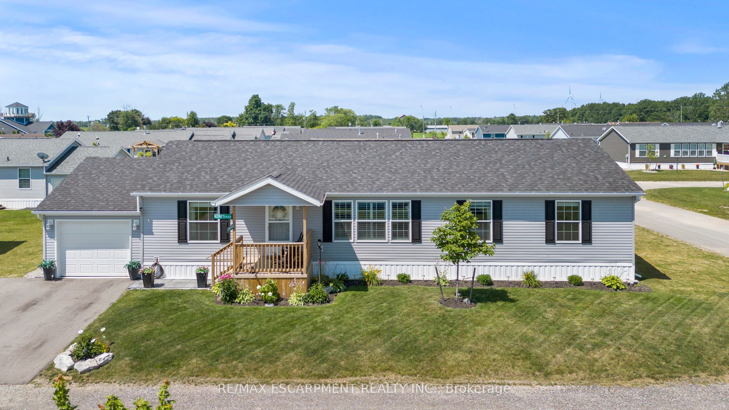 13 Hickory Hollow Property Photo 1