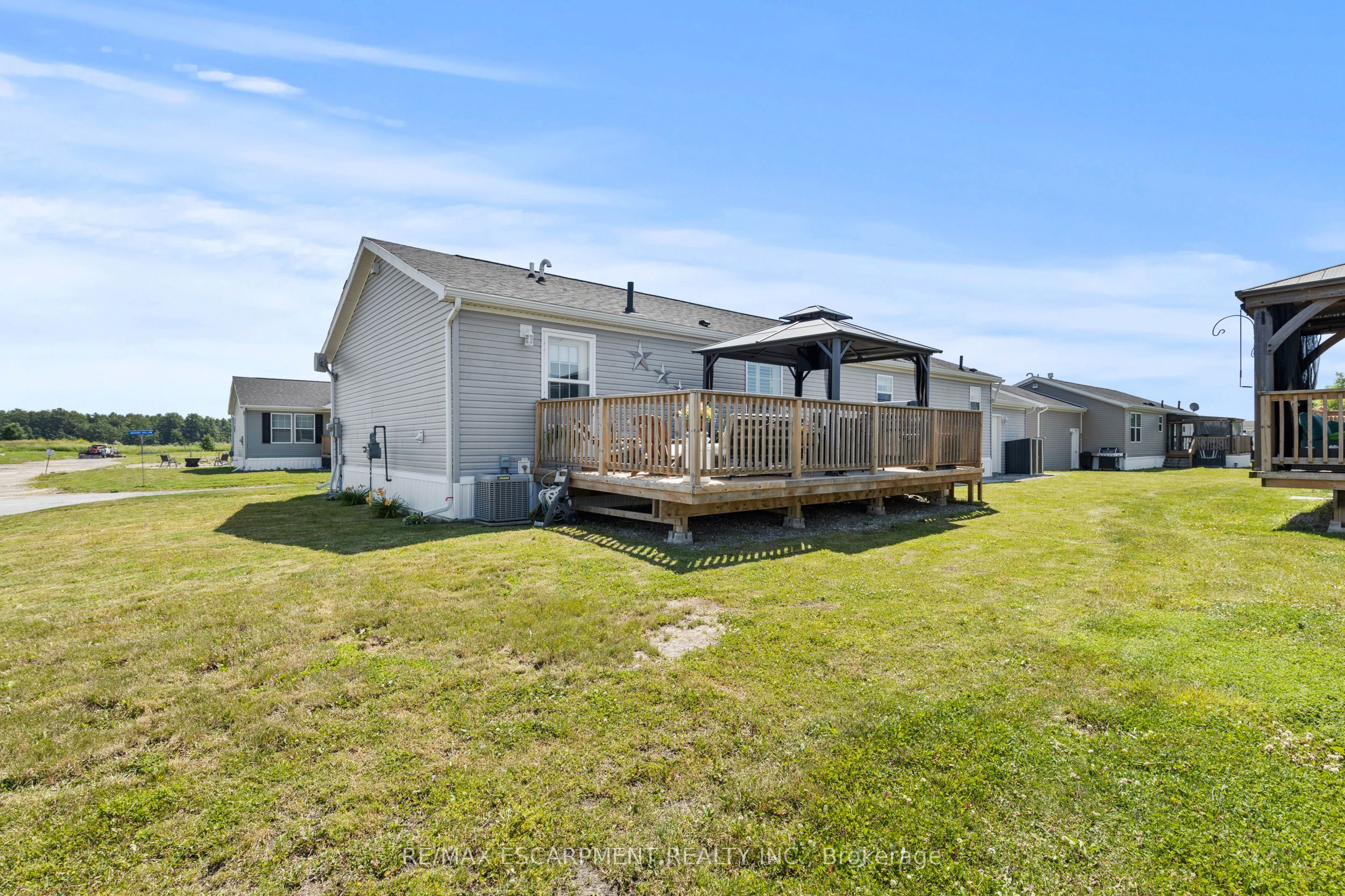 13 Hickory Hollow Property Photo 27