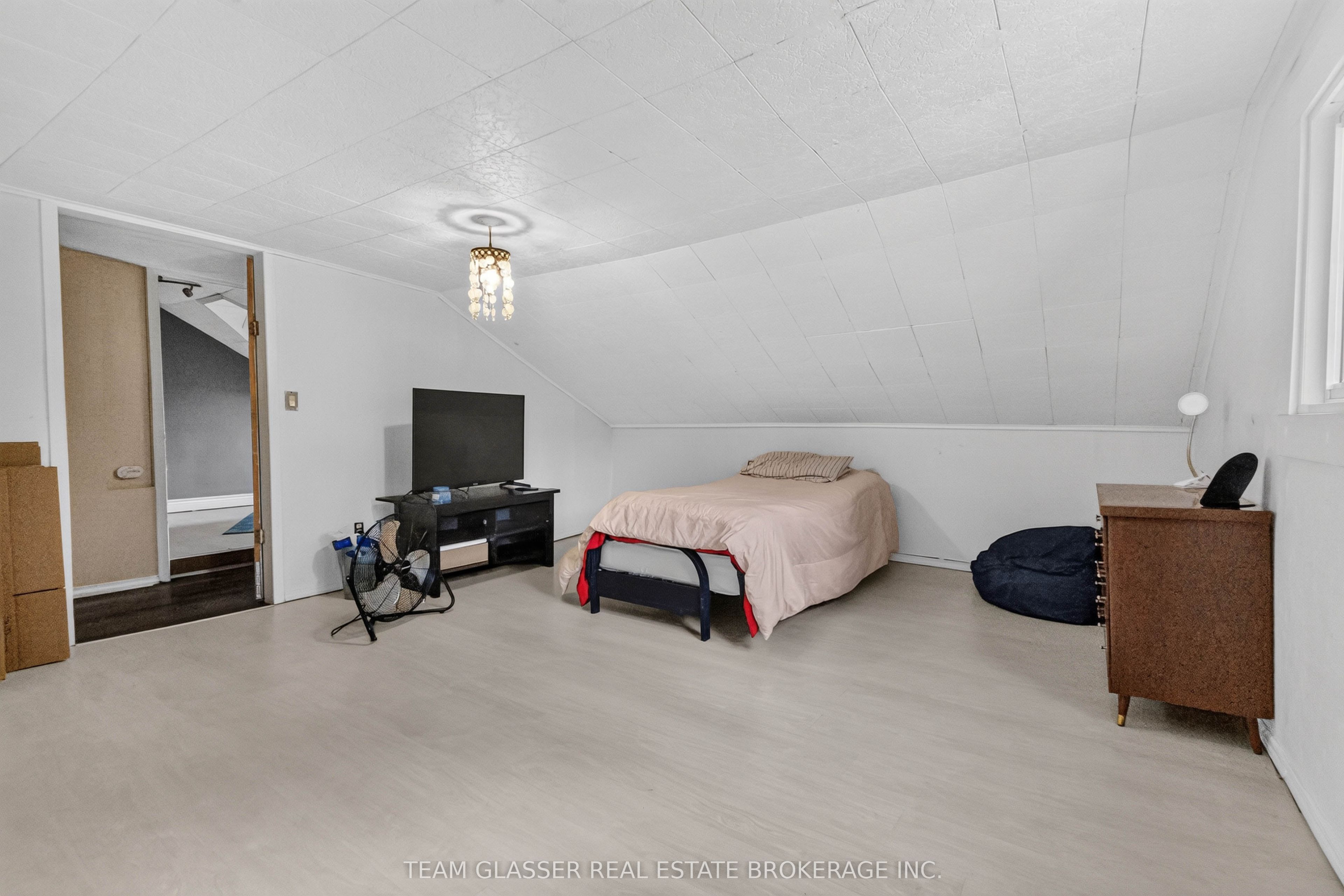 118 Inkerman Street Property Photo 32