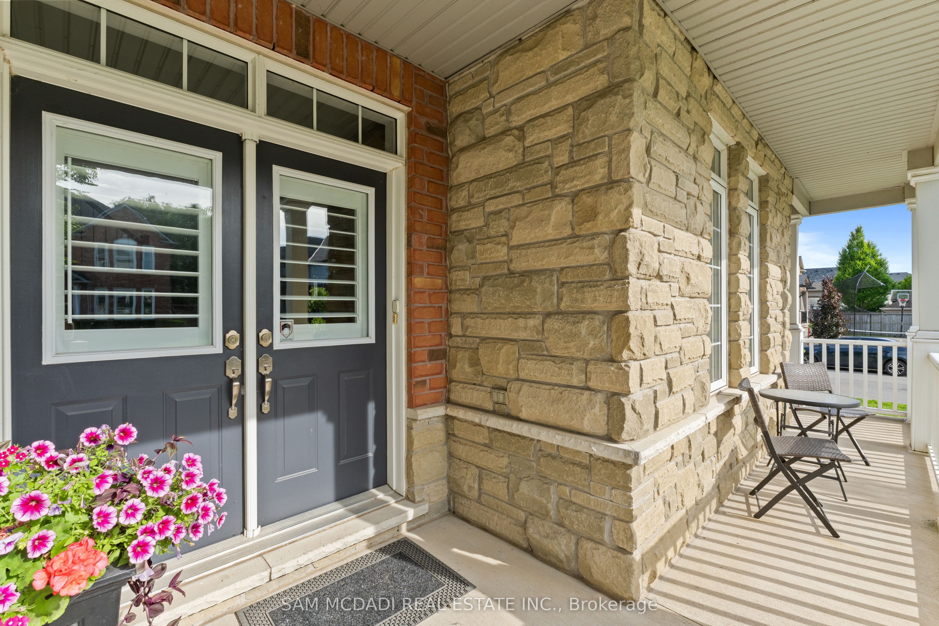 29 Delrosa Way Property Photo 4