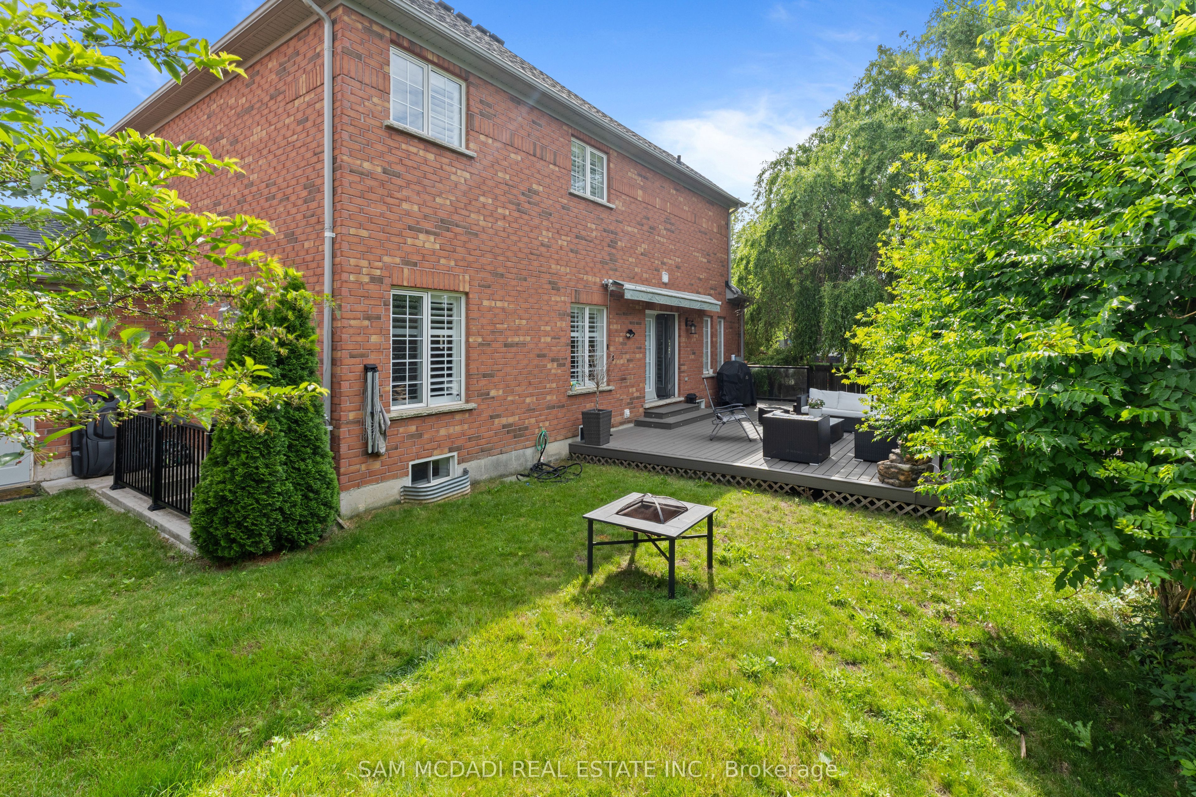 29 Delrosa Way Property Photo 45