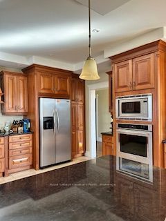212 Snowbridge Way Property Photo 8