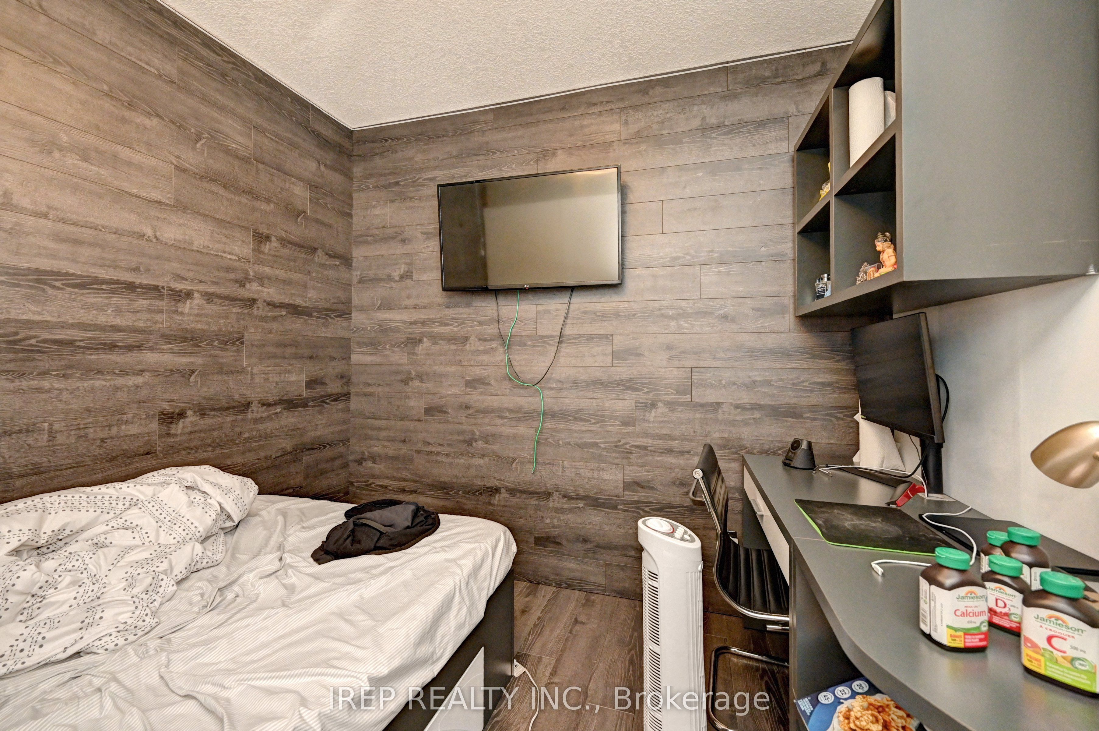 330 Phillip Street Property Photo 25