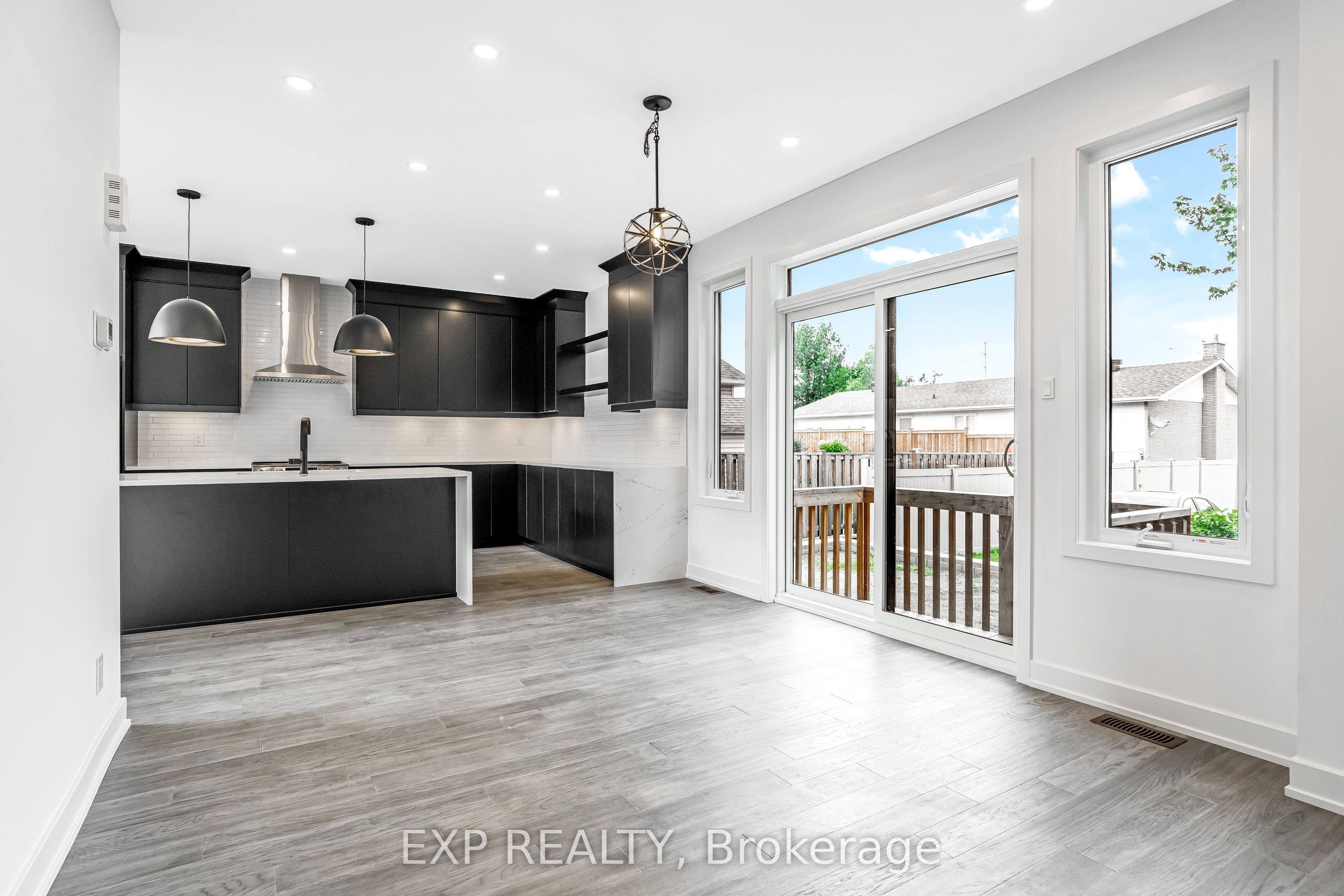 489 Duvernay Drive Property Photo 16