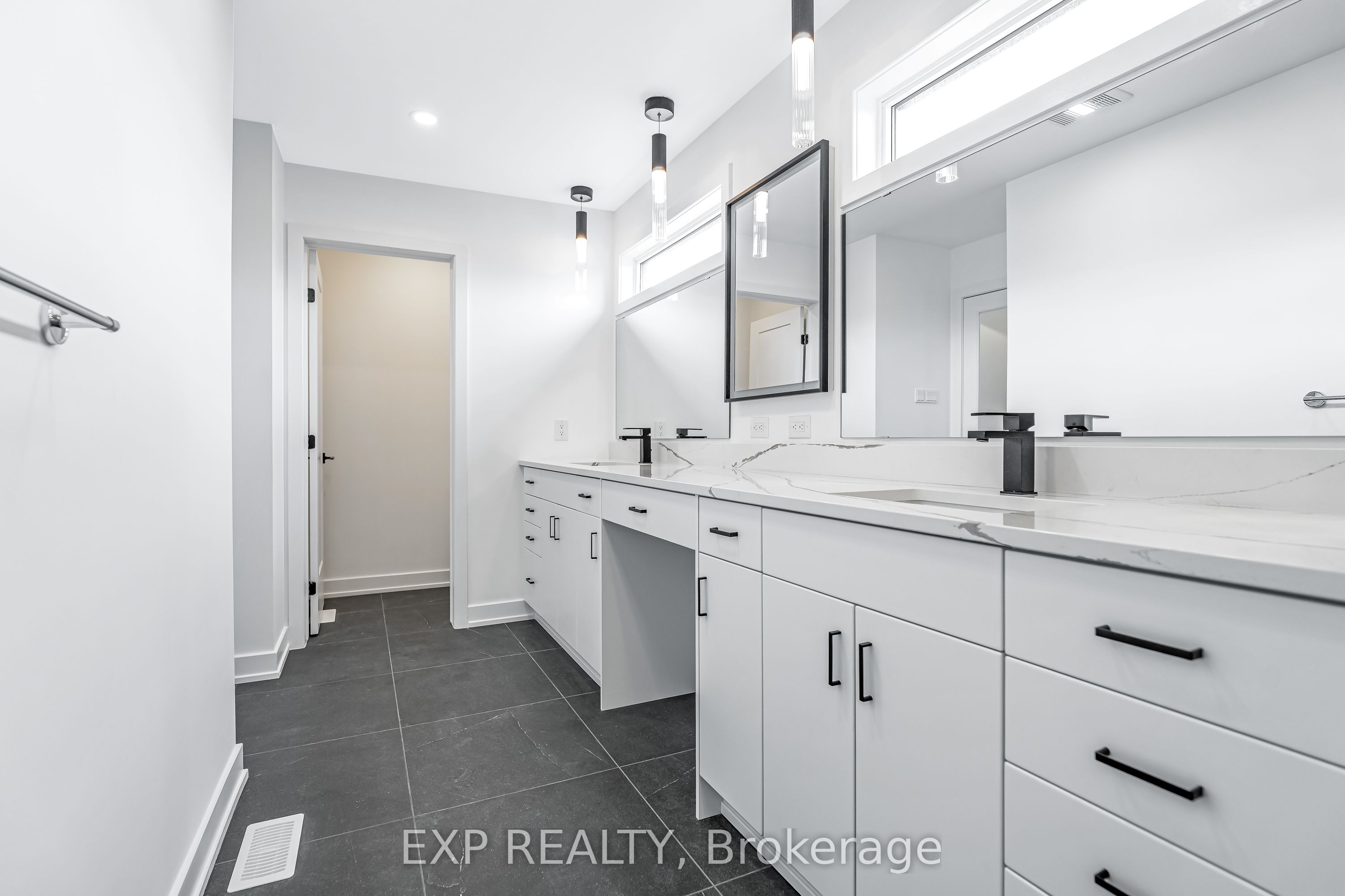 489 Duvernay Drive Property Photo 27