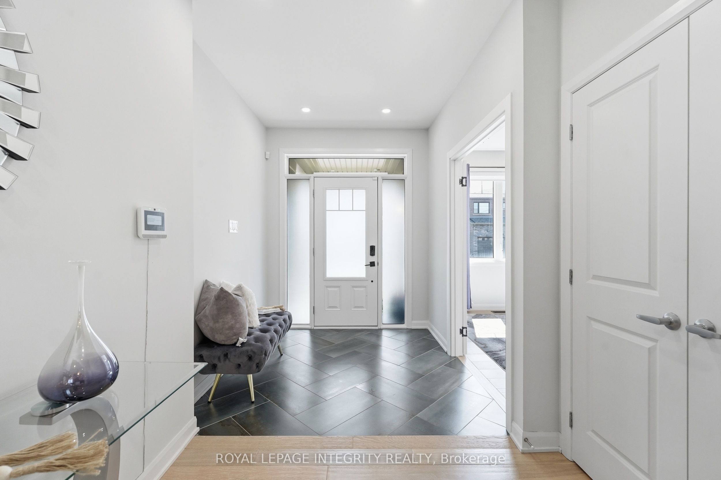90 Coco Place Property Photo 3