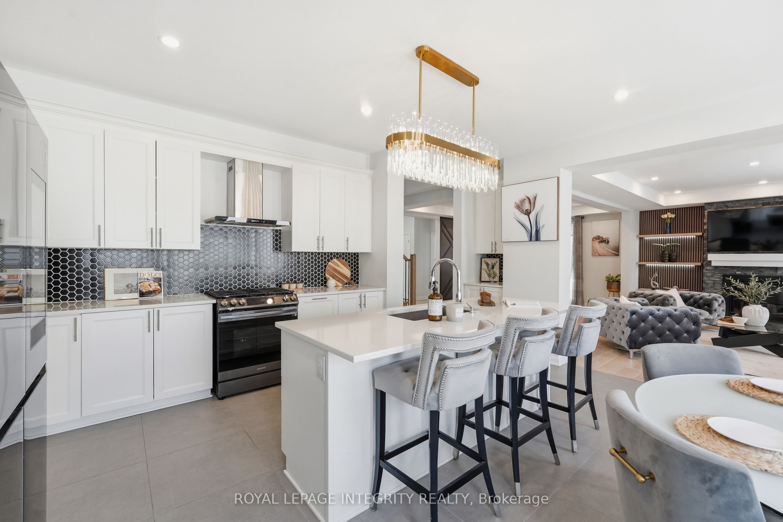 90 Coco Place Property Photo 20