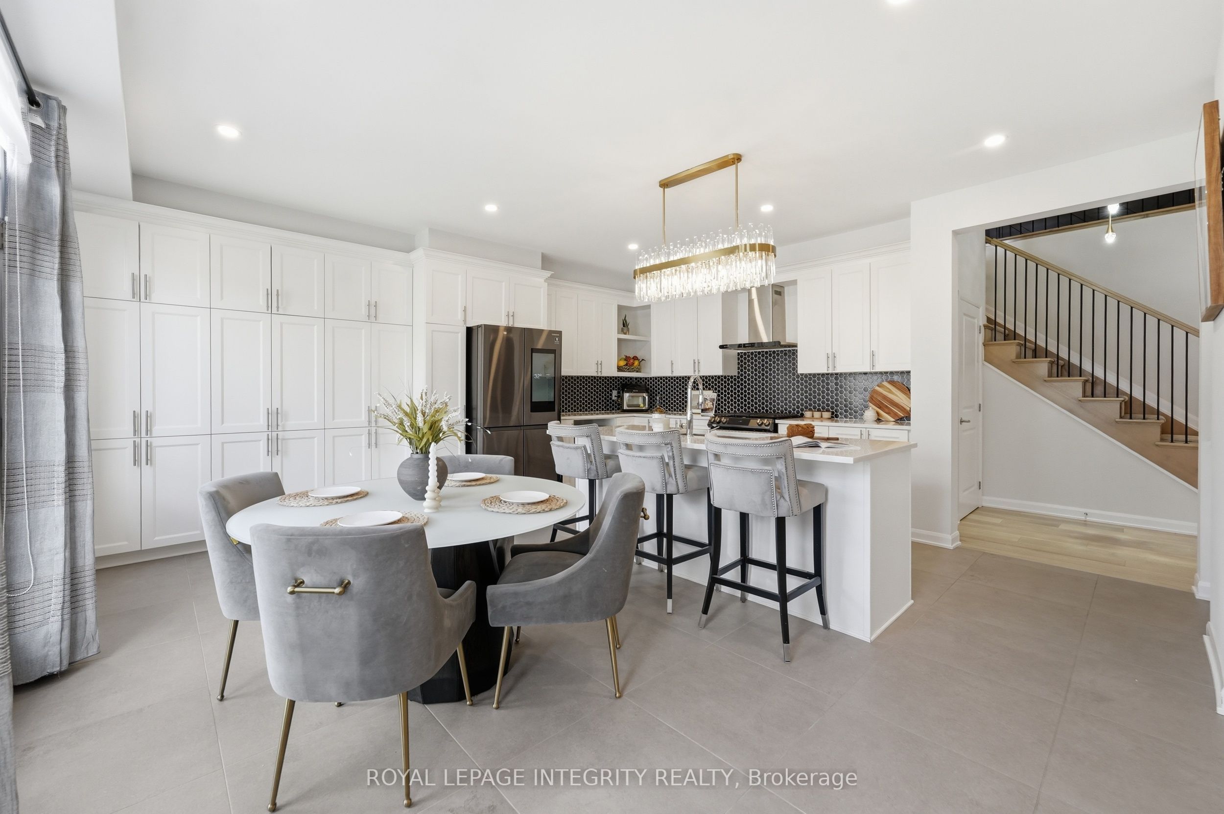 90 Coco Place Property Photo 26