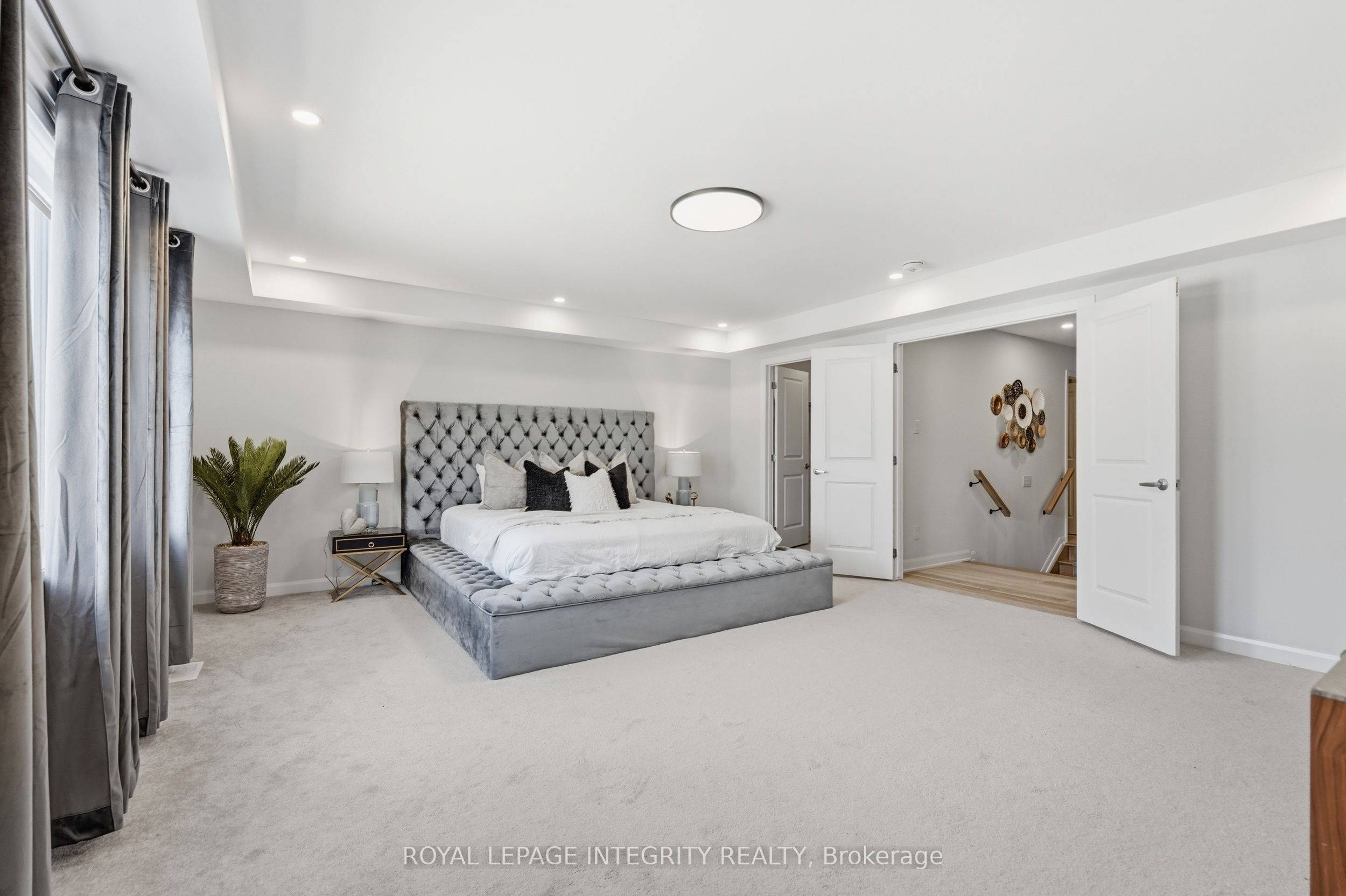 90 Coco Place Property Photo 33