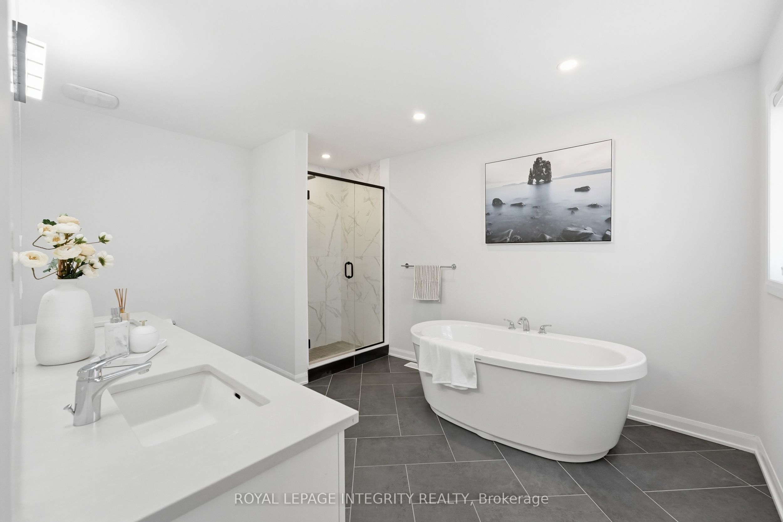 90 Coco Place Property Photo 35