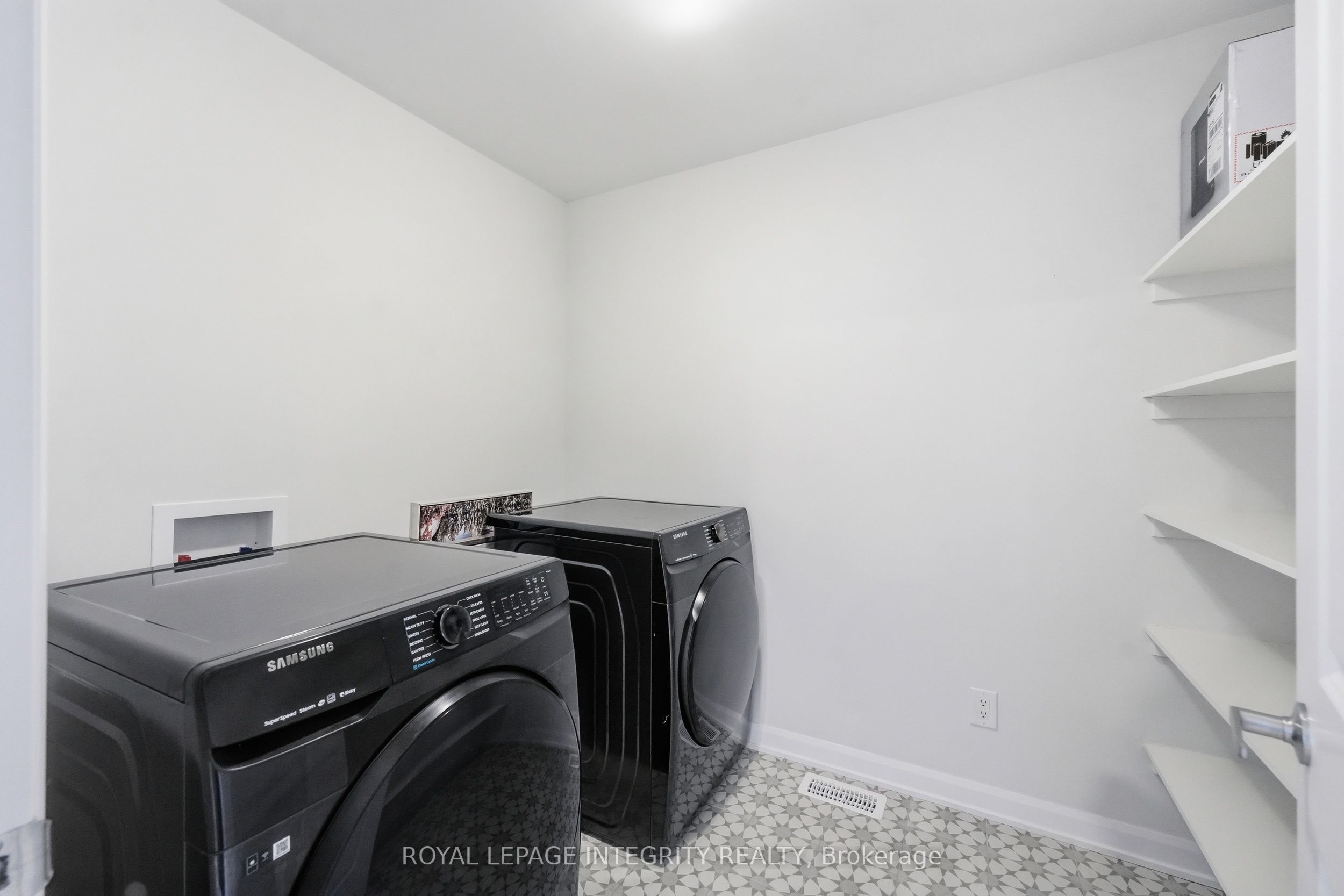 90 Coco Place Property Photo 44