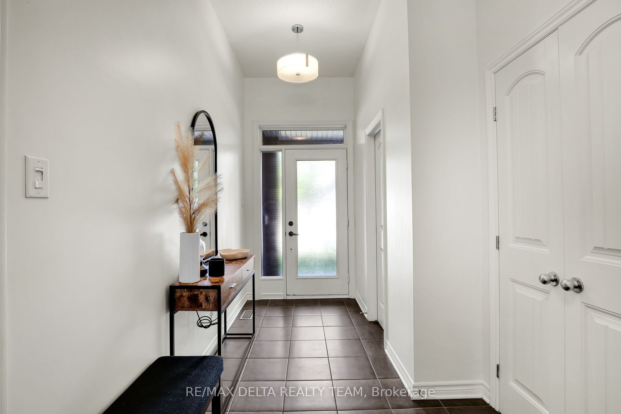 321 Widgeon Way Property Photo 4