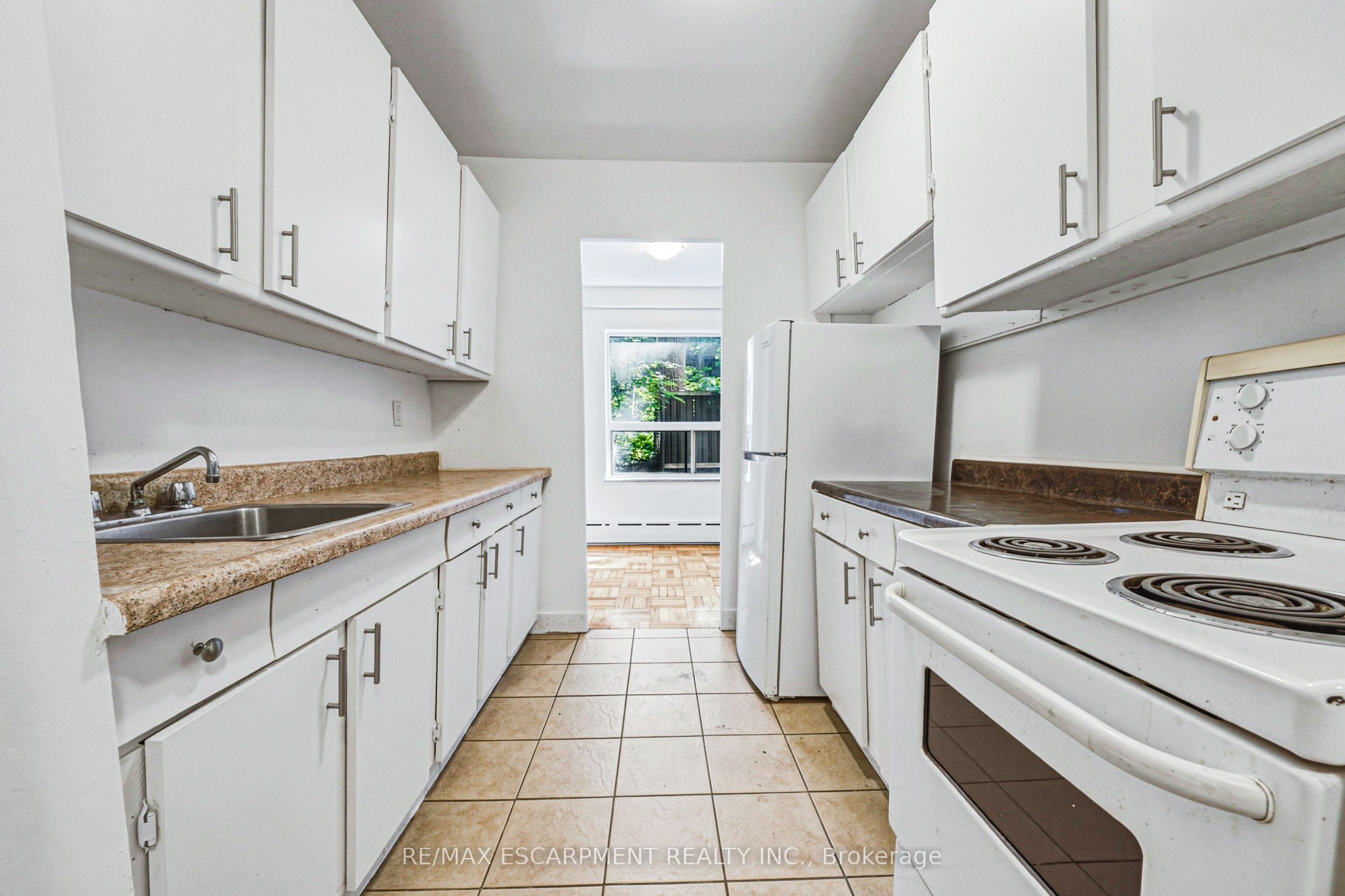325a James Street S 107 Property Photo 1