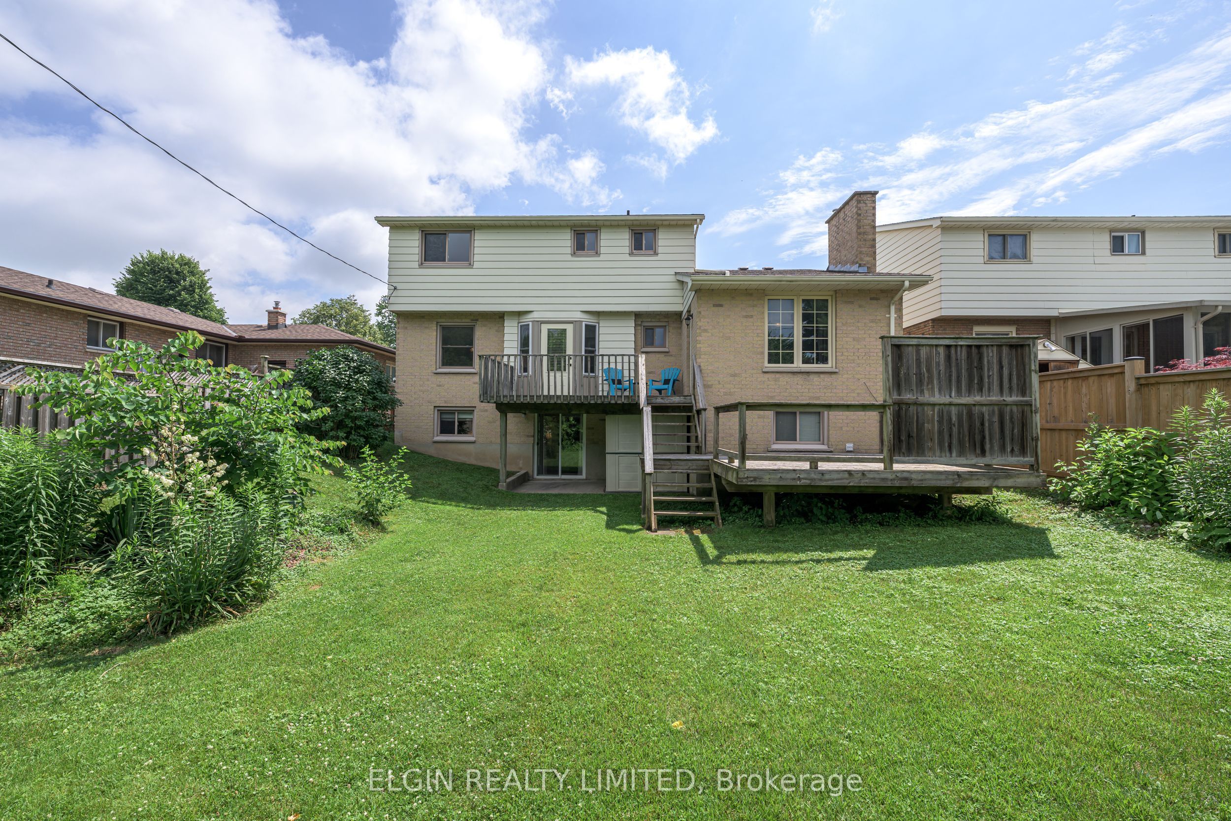 41 Luton Crescent Property Photo 6