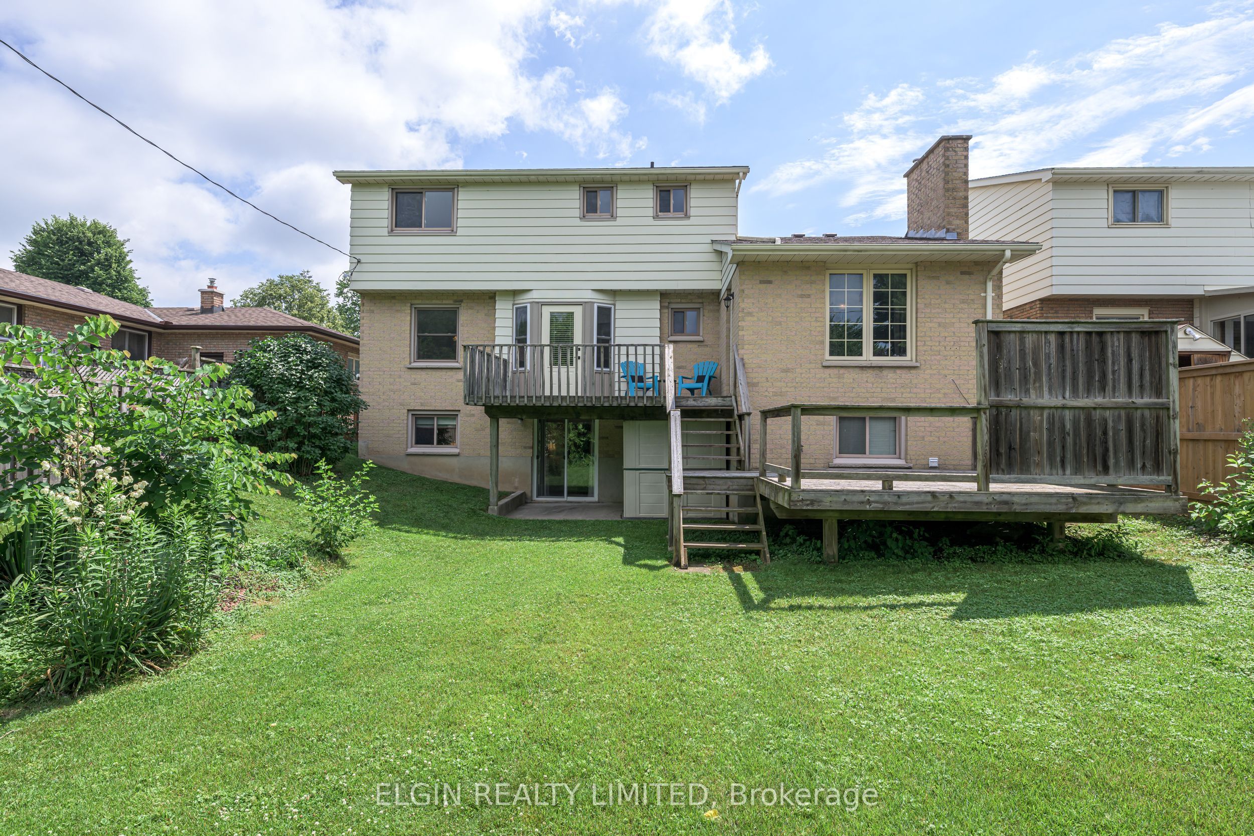 41 Luton Crescent Property Photo 7