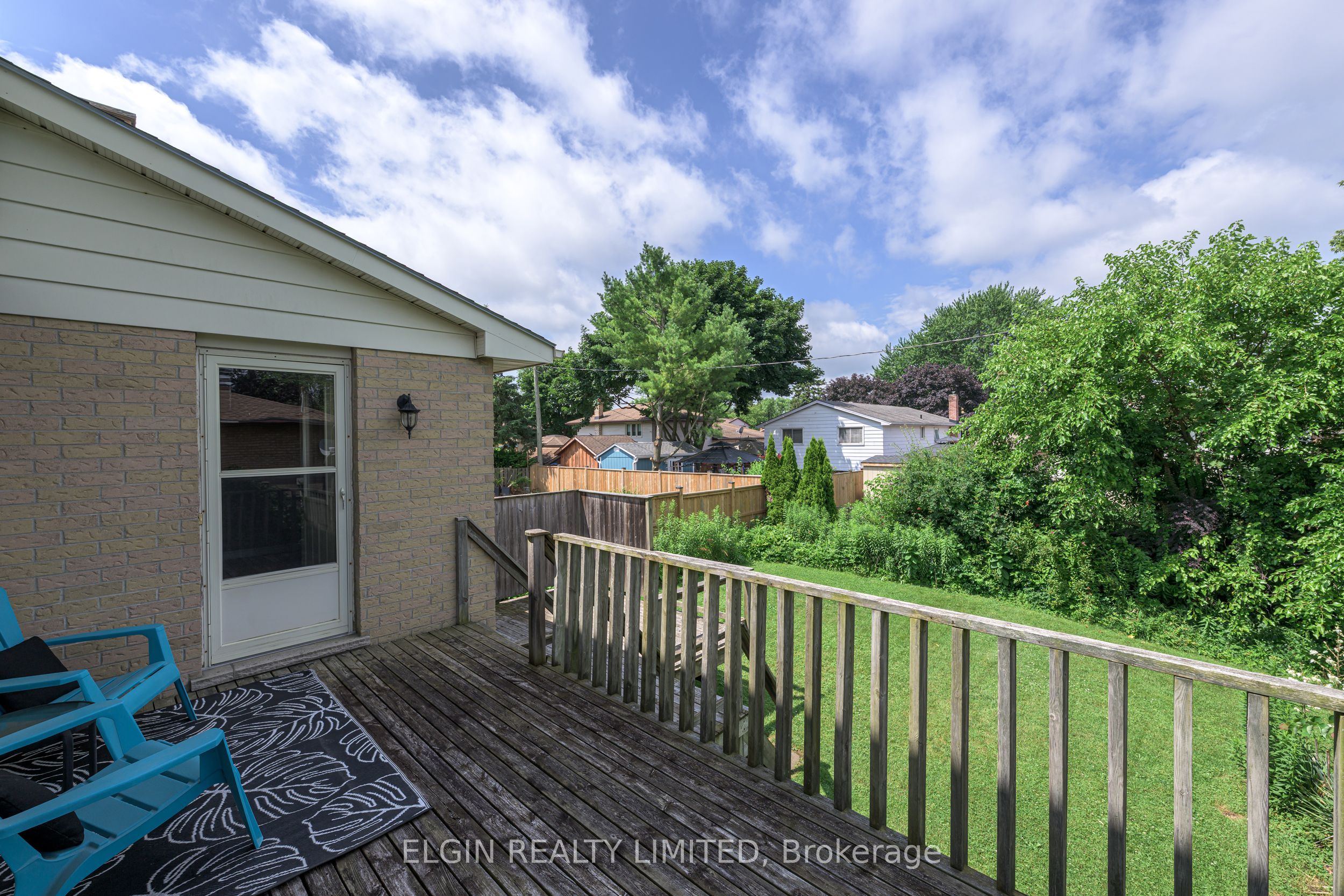 41 Luton Crescent Property Photo 11
