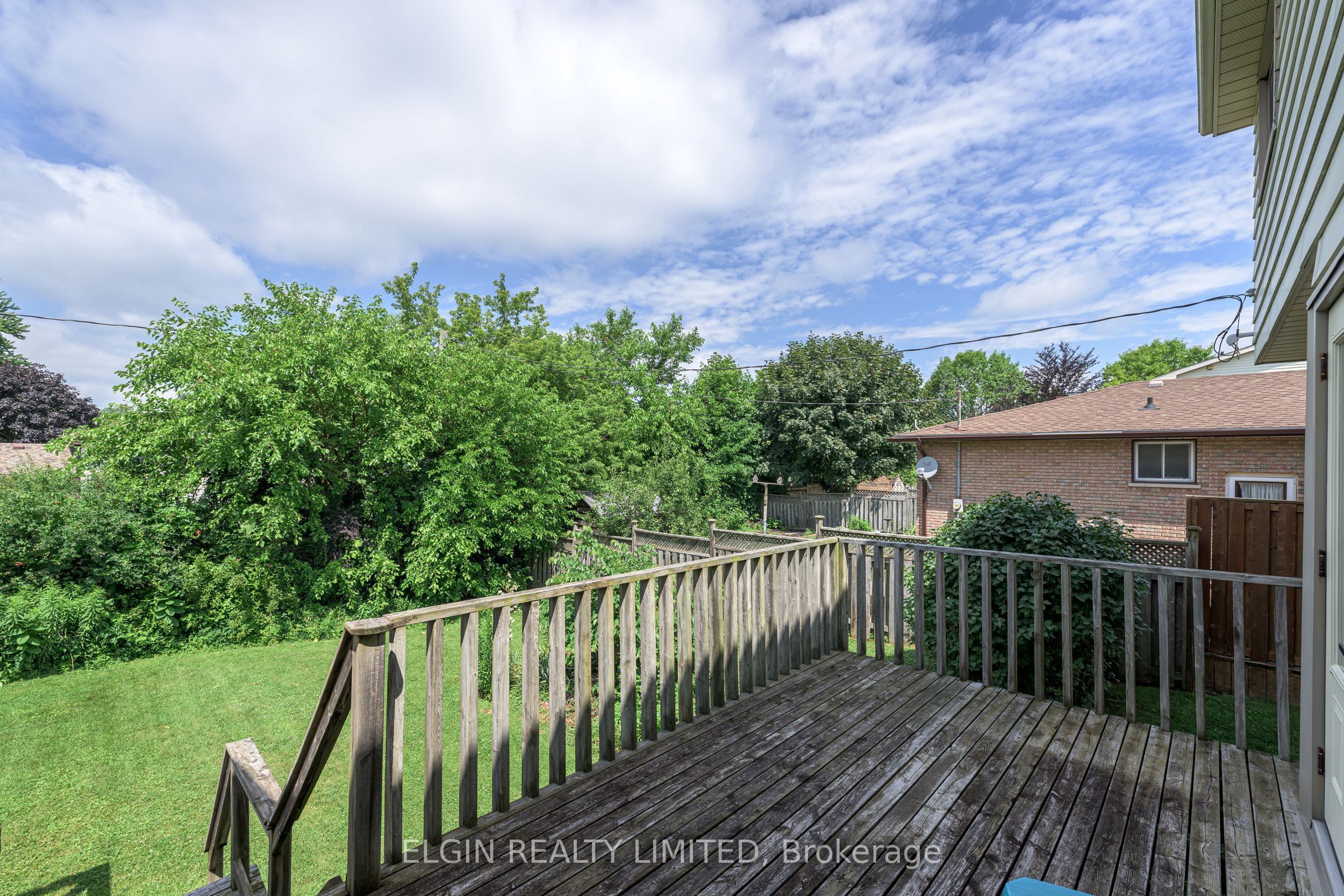 41 Luton Crescent Property Photo 13