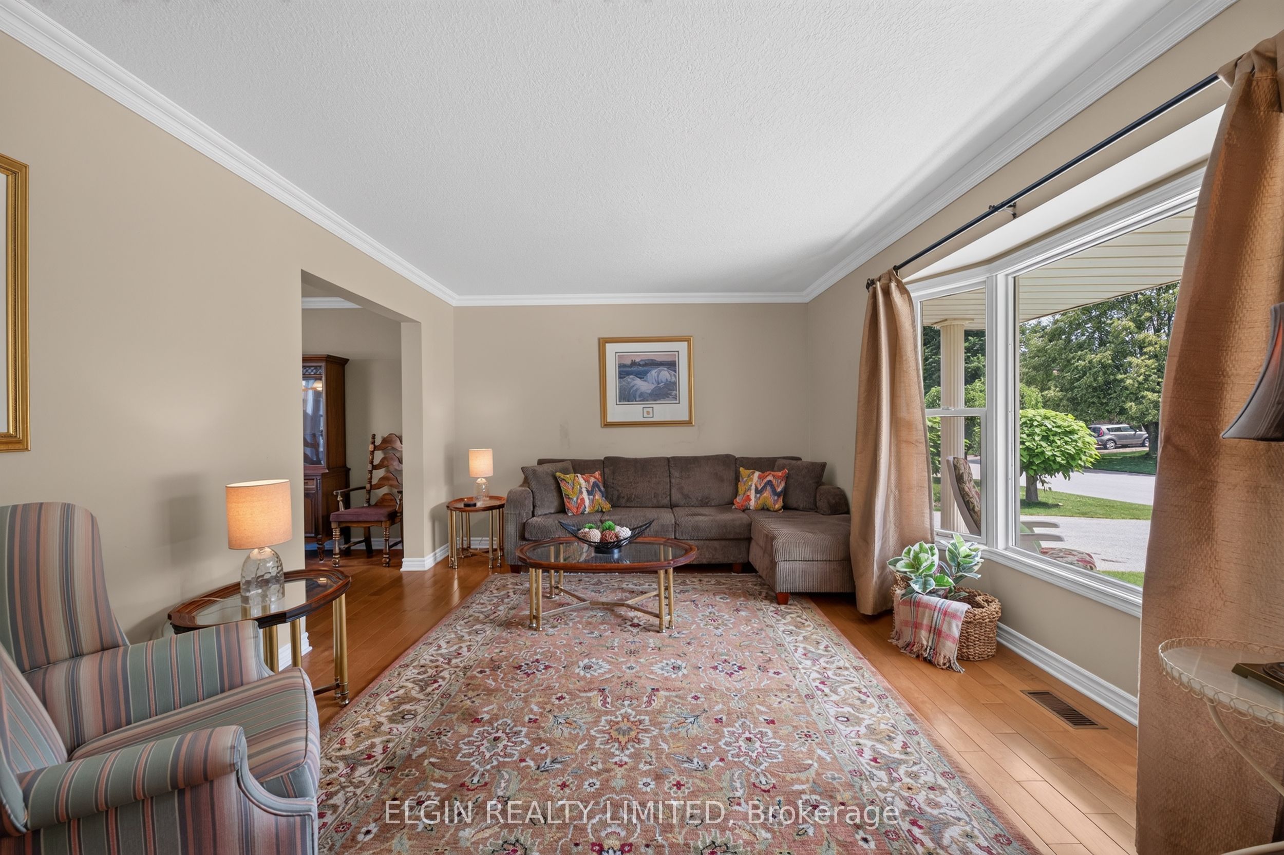 41 Luton Crescent Property Photo 15