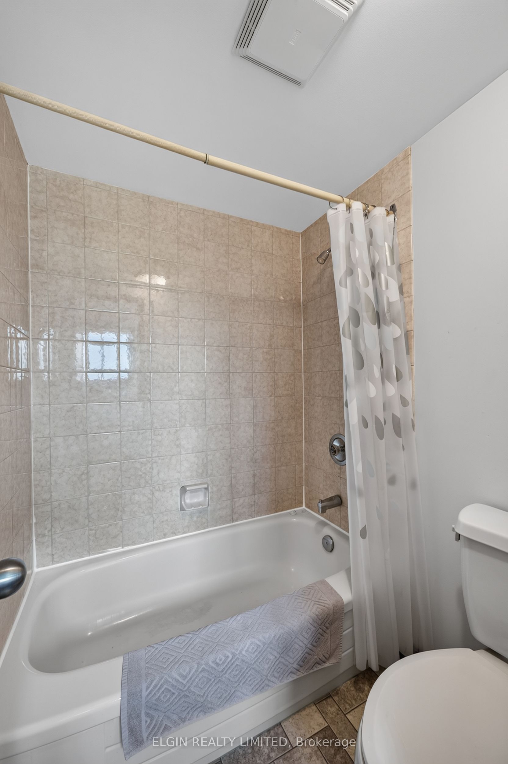 41 Luton Crescent Property Photo 30