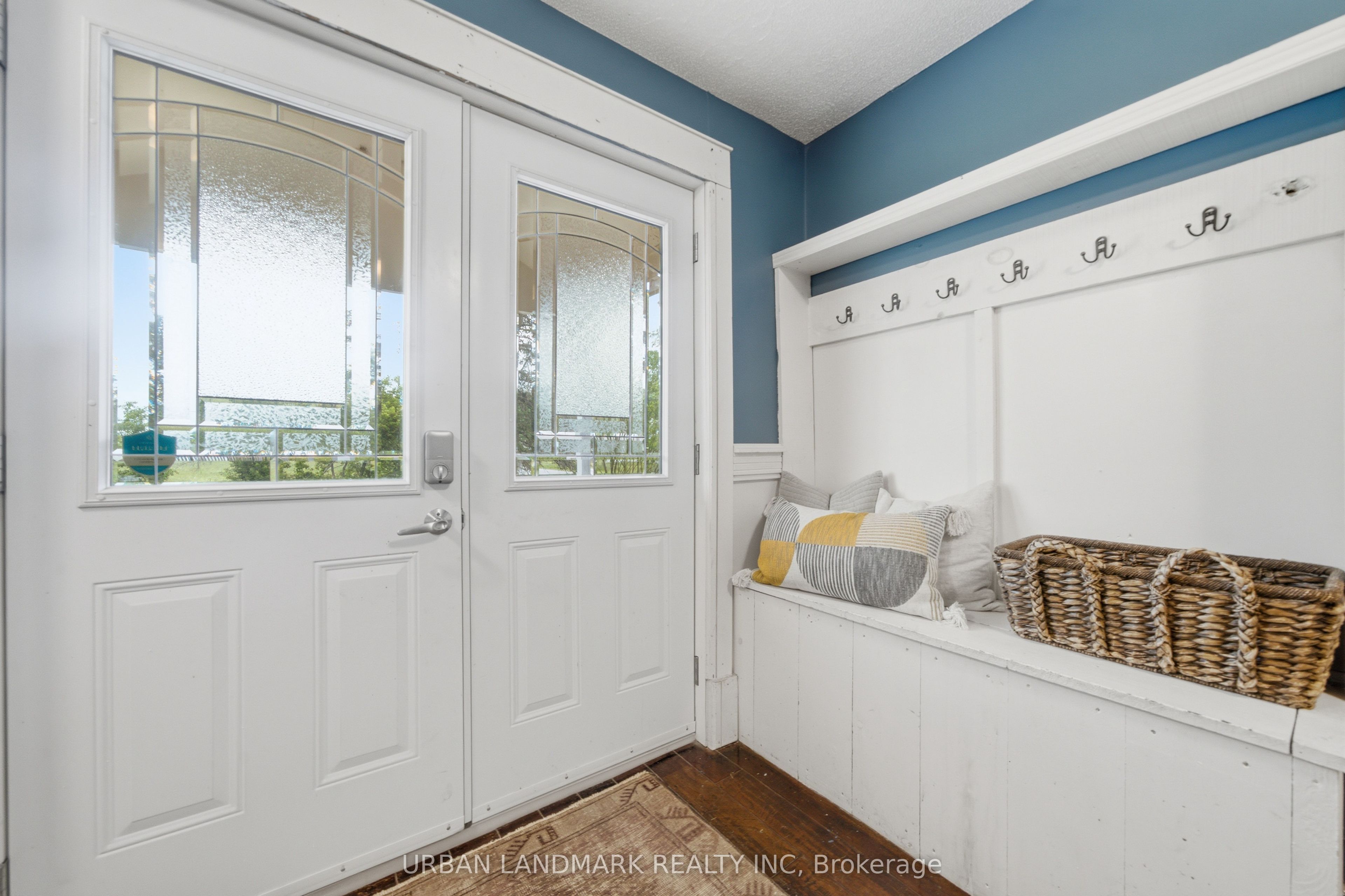 3095 Cooper Road Property Photo 5
