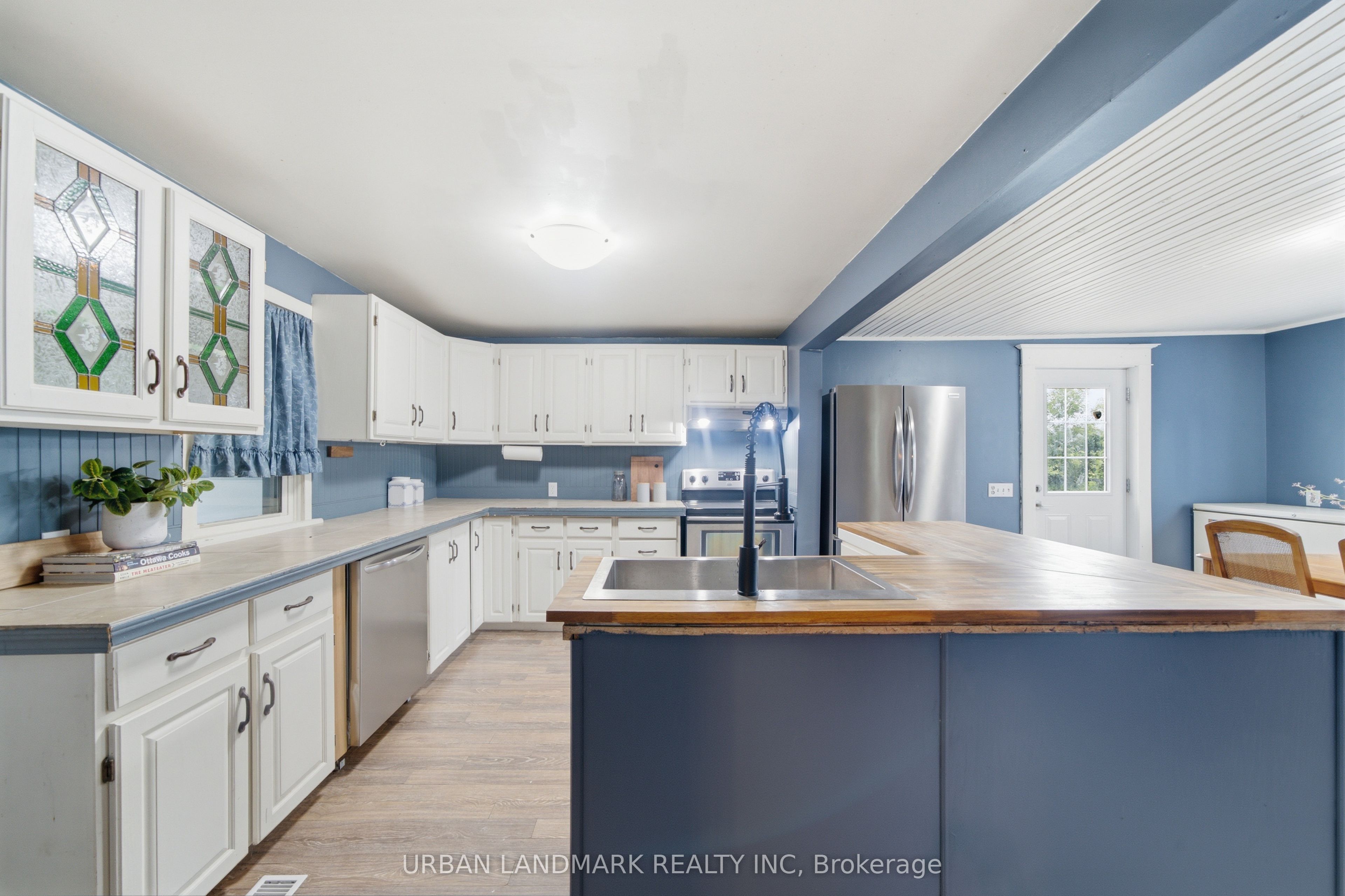 3095 Cooper Road Property Photo 19