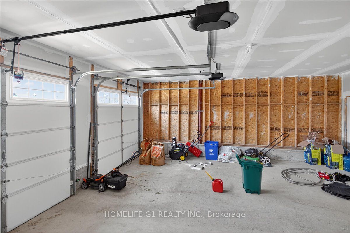 5 Dyer Crescent Property Photo 37