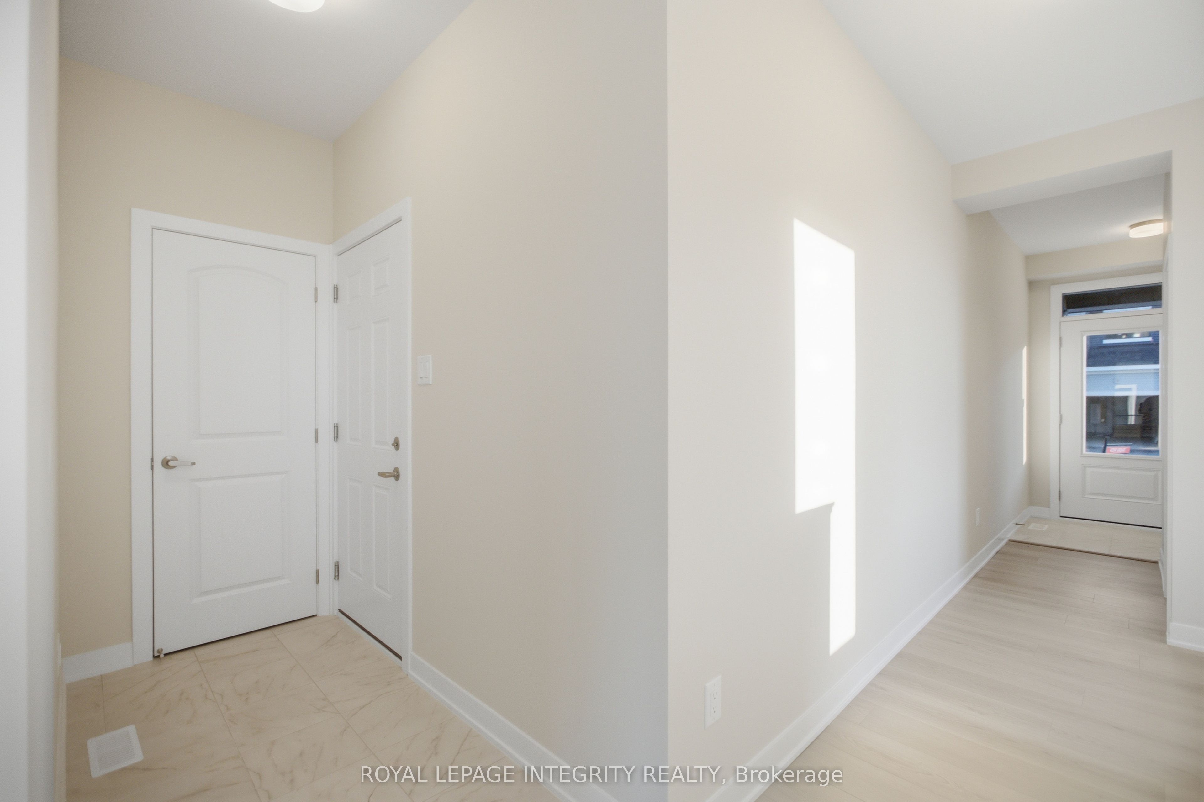 735 Haflinger Row Property Photo 6