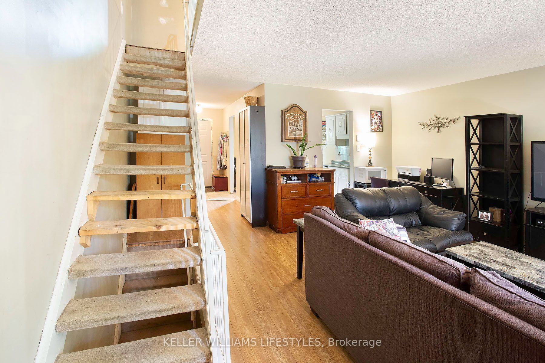 120 Monmore Road Property Photo 8