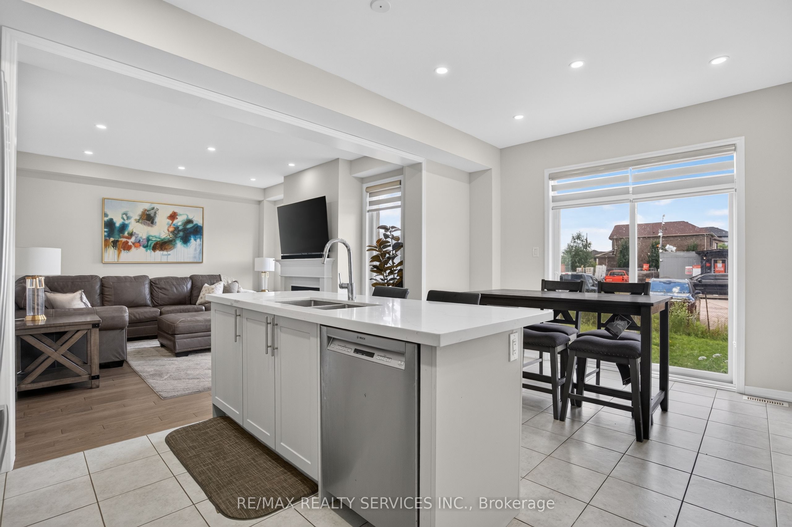 8 Munro Circle Property Photo 16