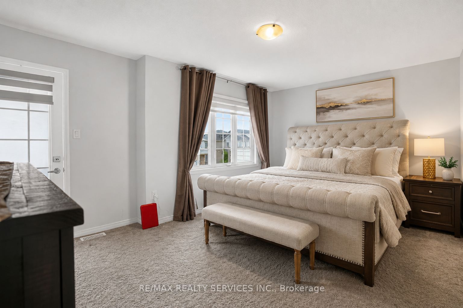 8 Munro Circle Property Photo 20