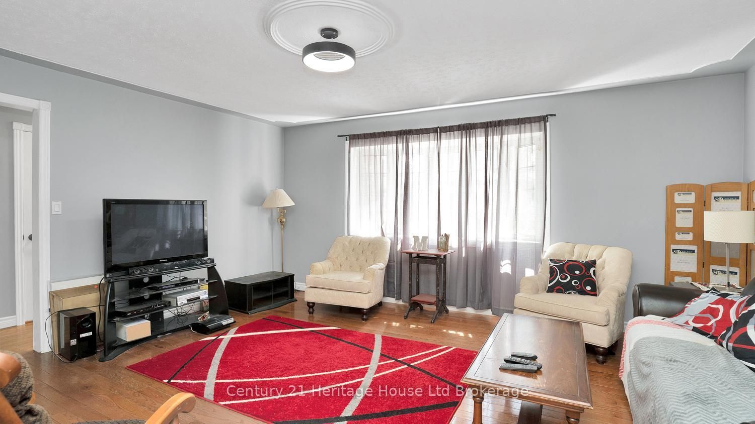 117 Wonham Street S Property Photo 7