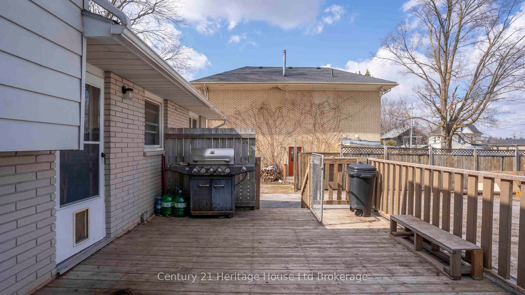 117 Wonham Street S Property Photo 40